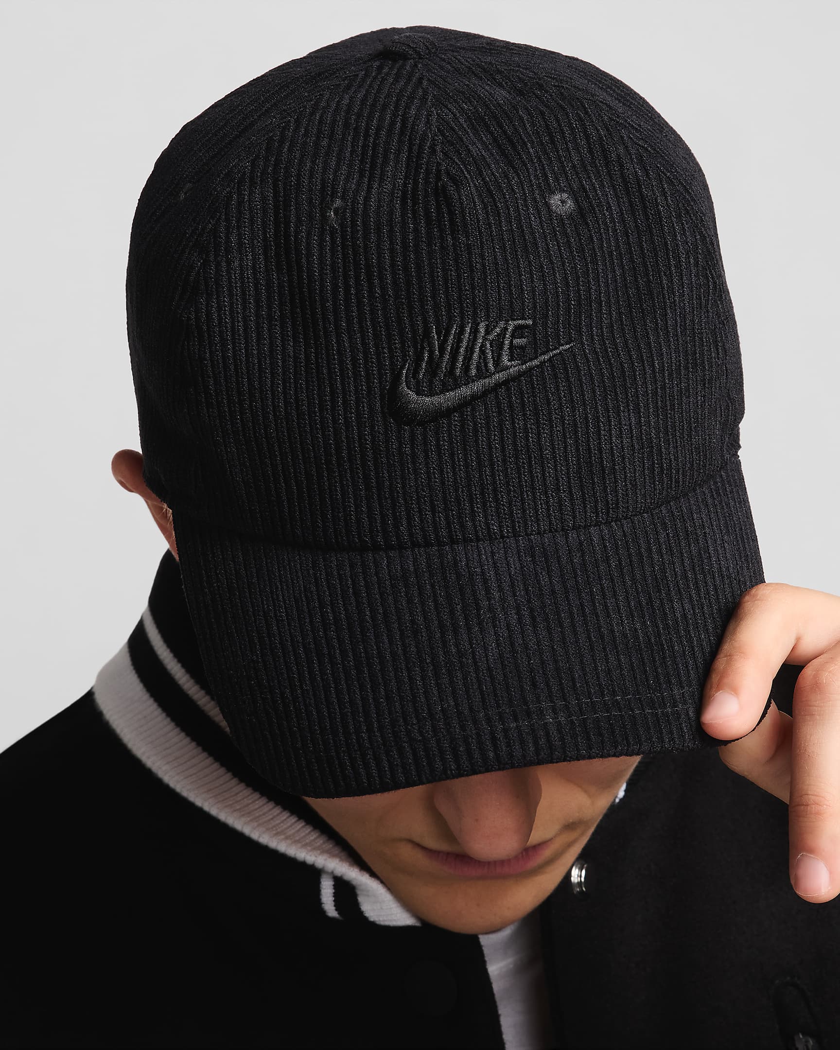 Cappello non strutturato in velluto a coste Nike Club - Nero/Nero