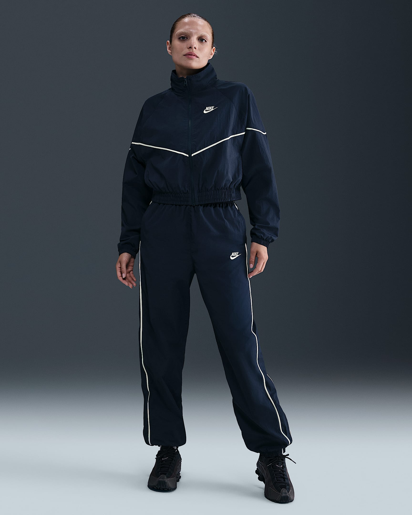 Nike Sportswear Windrunner Women's Woven Pants - Midnight Navy/Sail/Sail