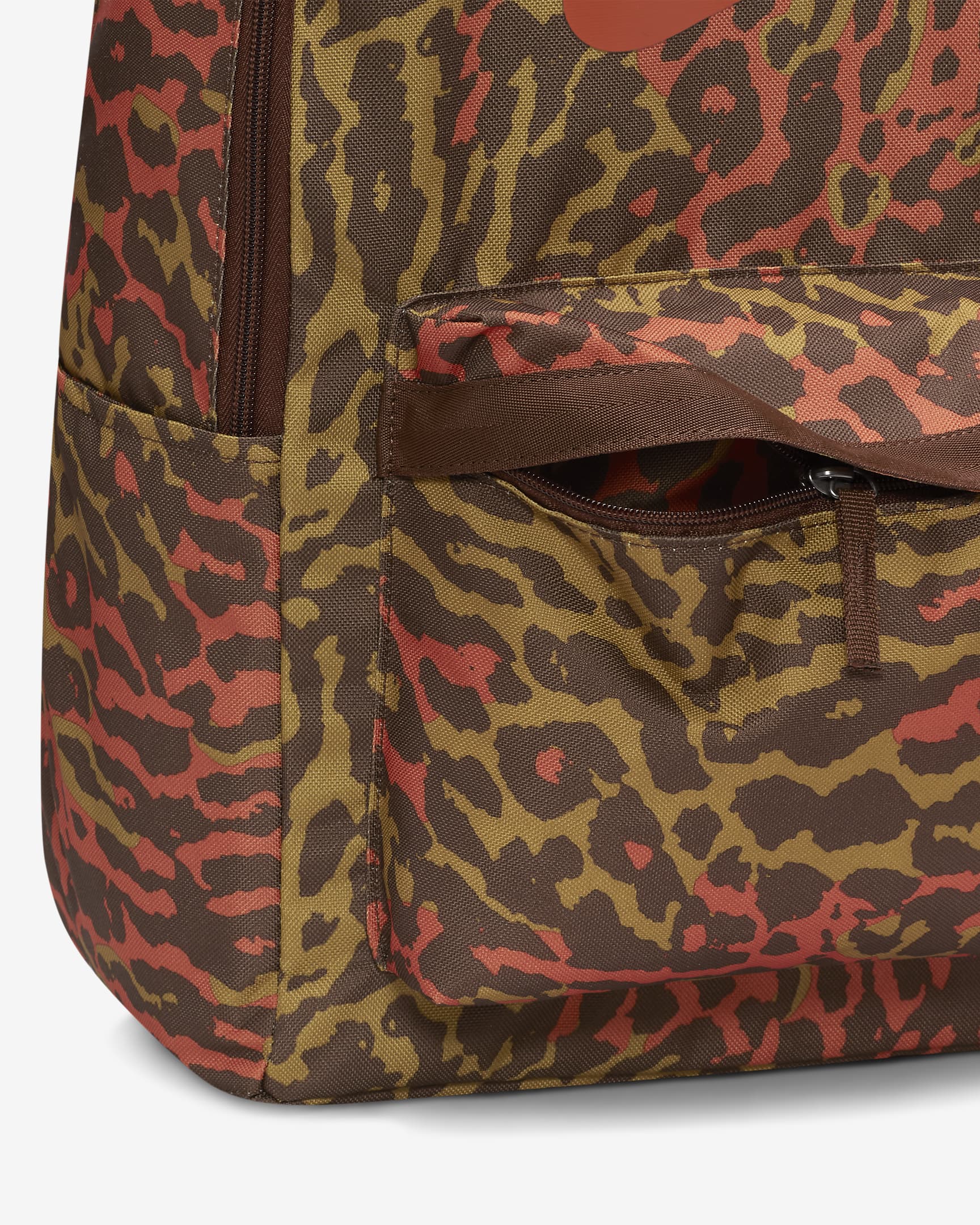 Nike Heritage Backpack (25L). Nike LU