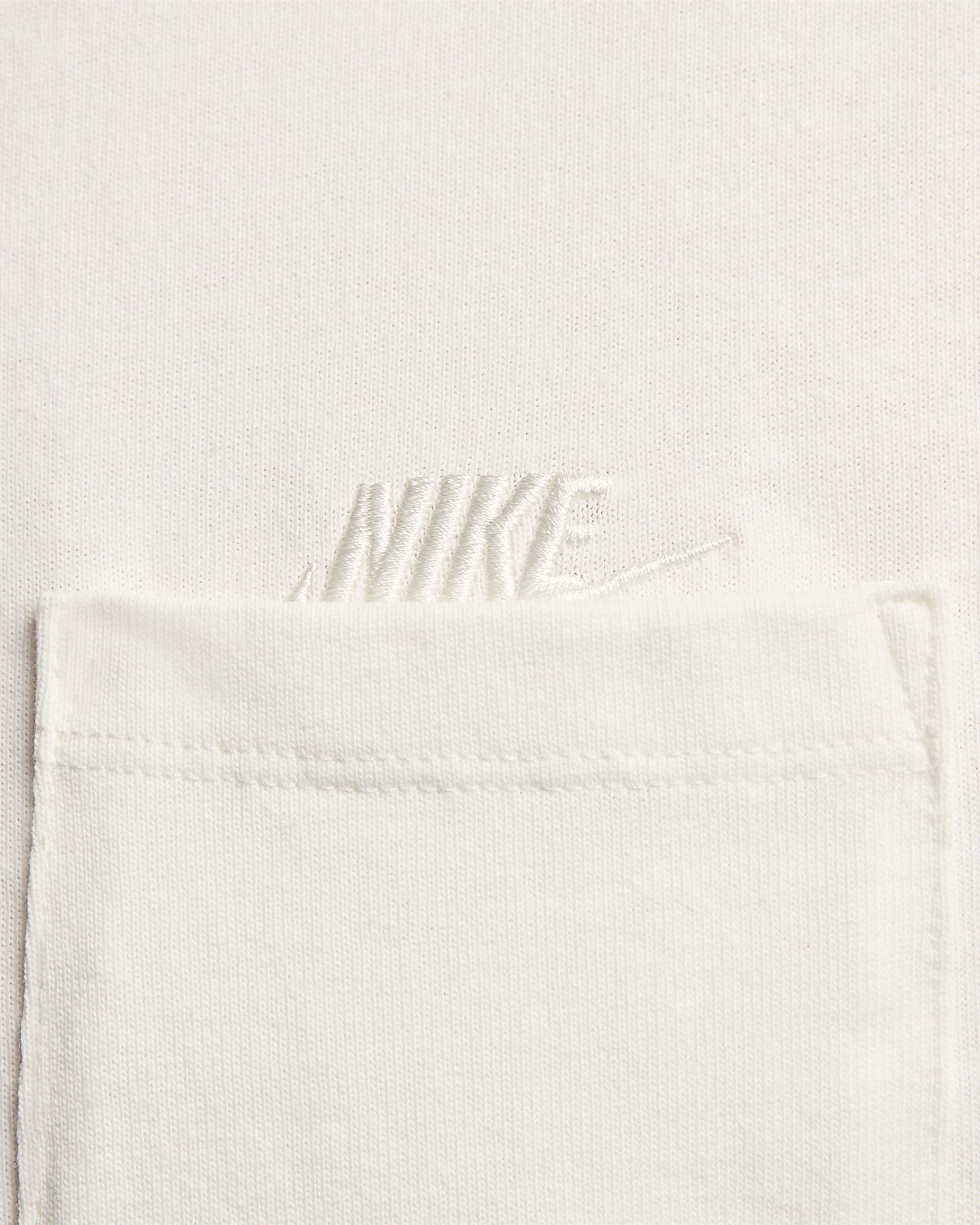 Nike Sportswear Premium Essentials Men's Long-Sleeve Pocket T-Shirt - Sail