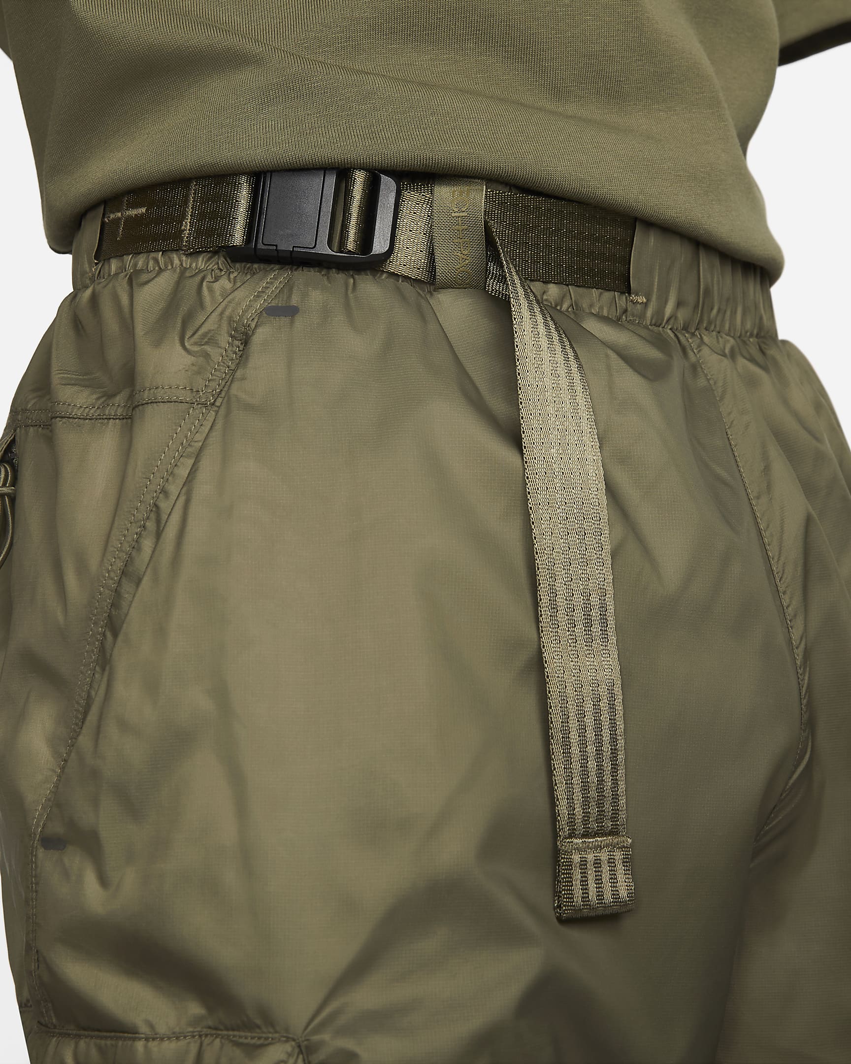 Nike Sportswear Tech Pack Men's Woven Utility Shorts - Medium Olive/Medium Olive/Black/Medium Olive