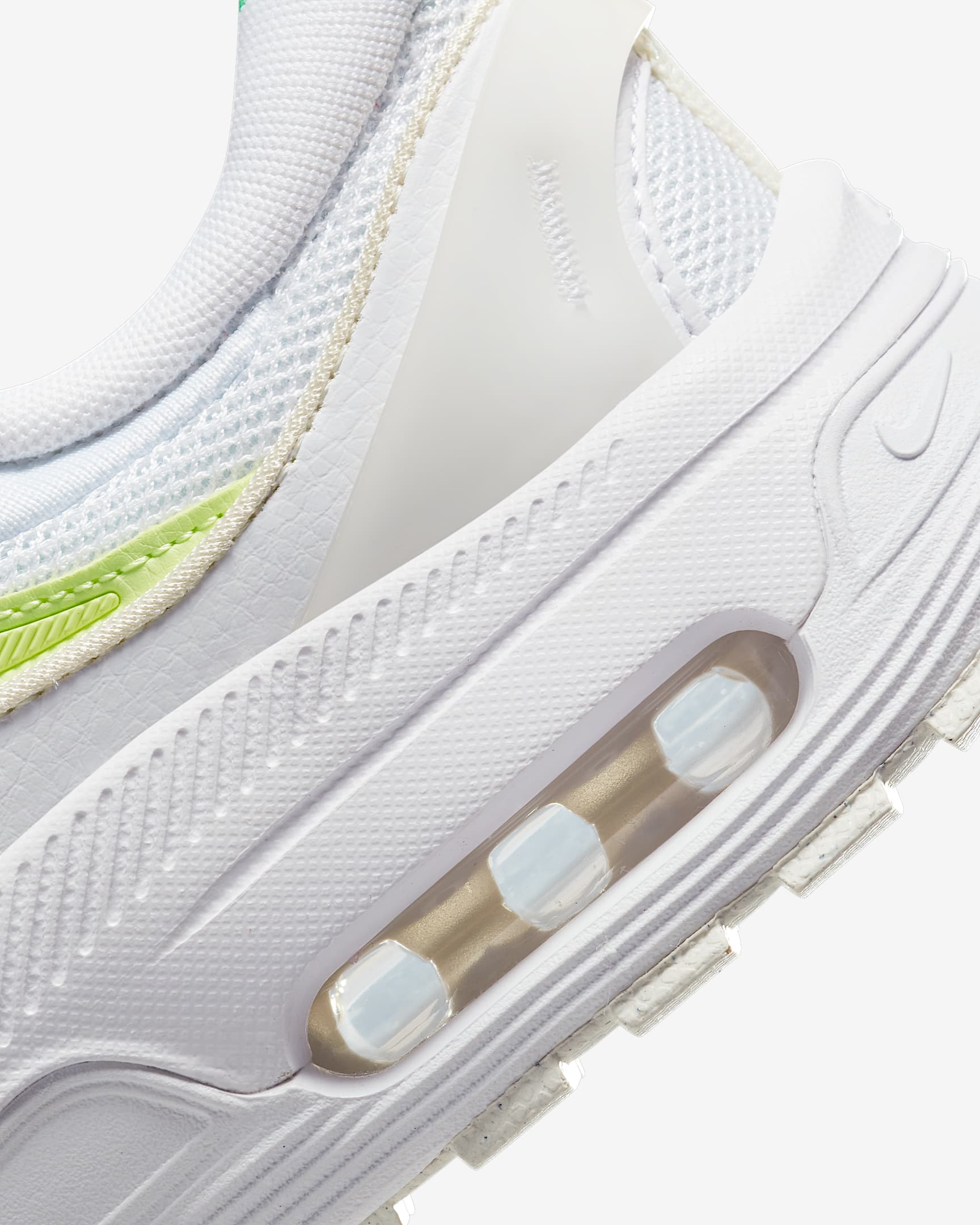 Nike Air Max Bliss Next Nature Women's Shoes. Nike HR