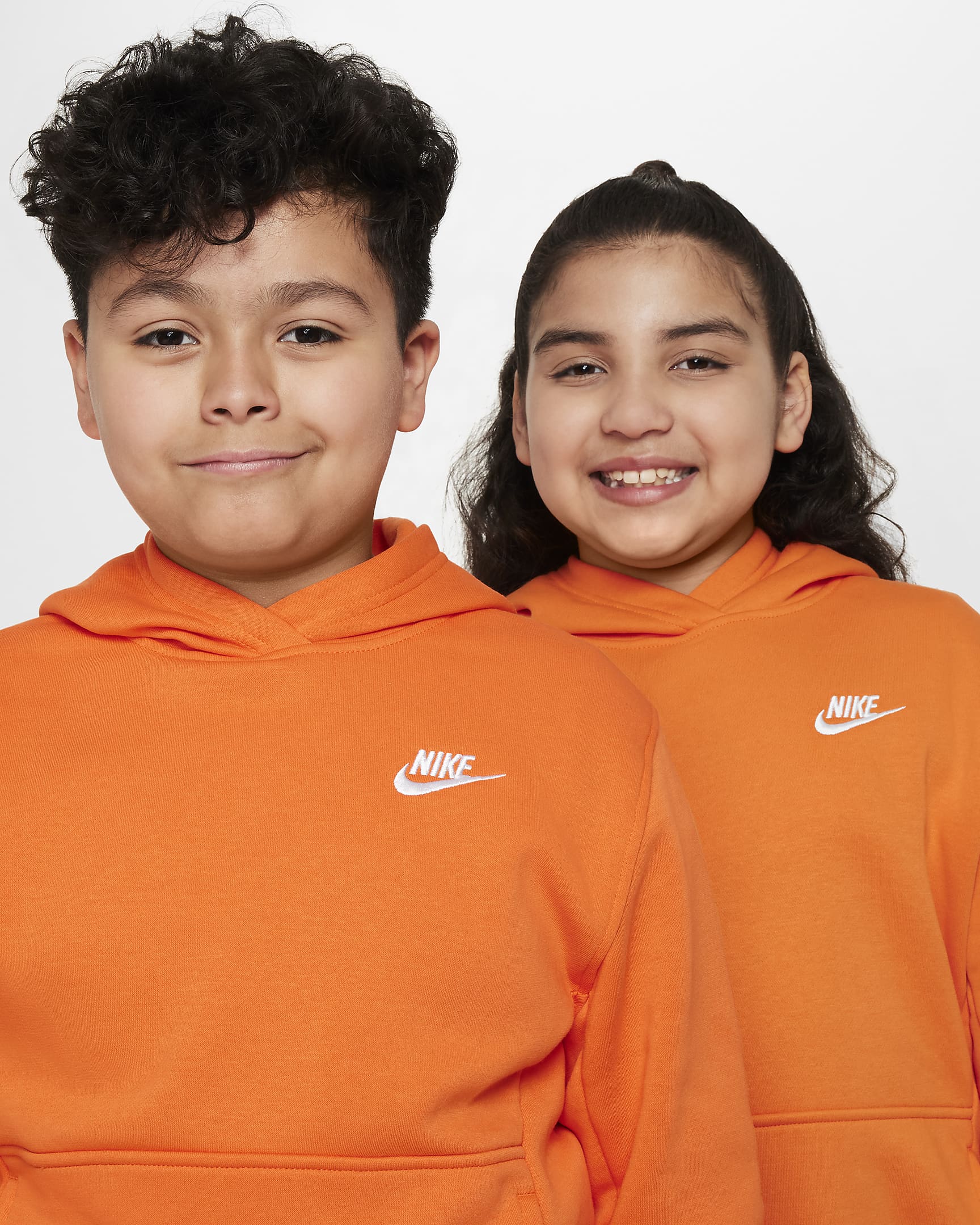 Sudadera con gorro sin cierre para niños talla grande (talla amplia) Nike Sportswear Club Fleece - Naranja seguridad/Blanco