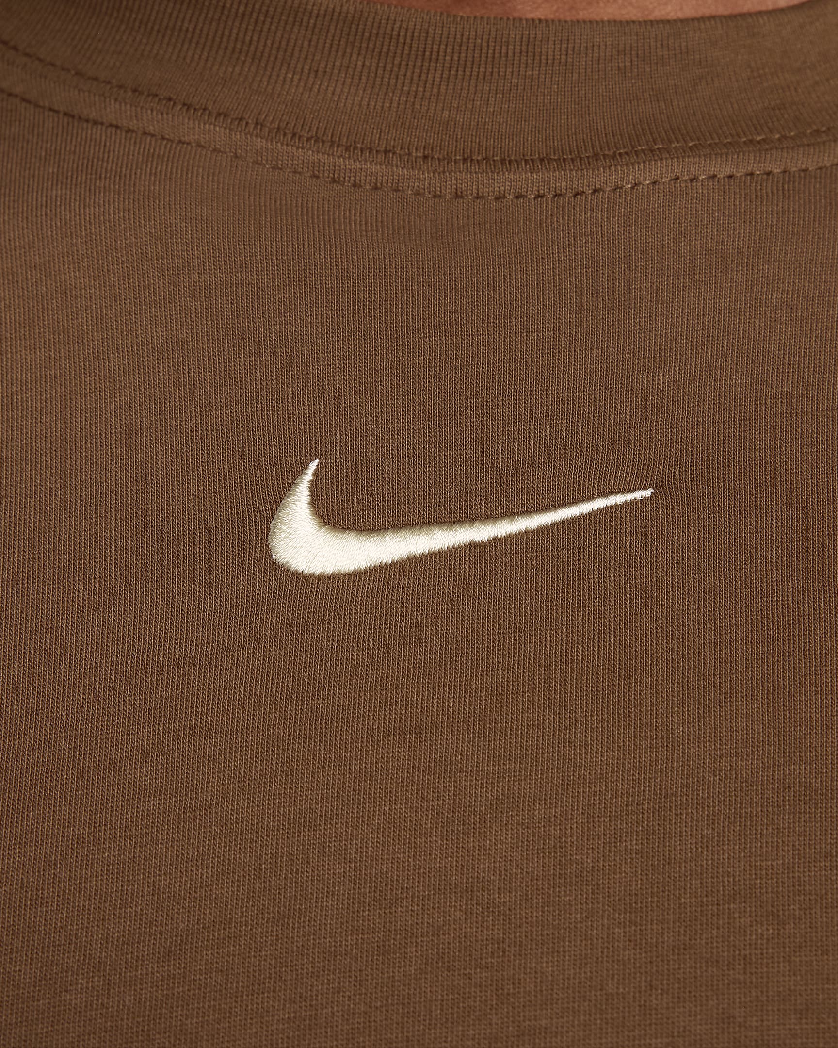 Nike Sportswear Women's Long-Sleeve T-Shirt. Nike DK