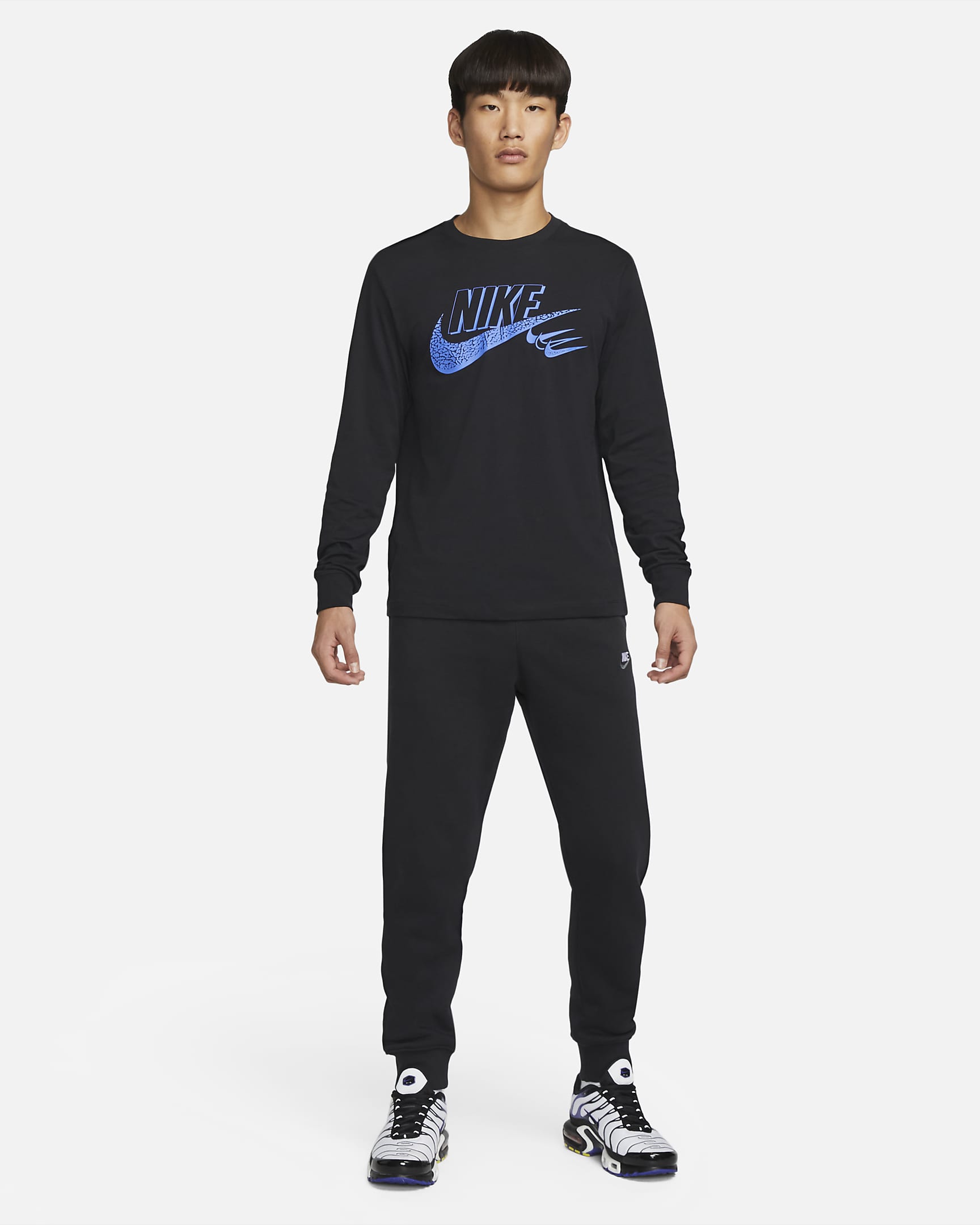 Nike Sportswear Men's Long-Sleeve T-Shirt. Nike IN