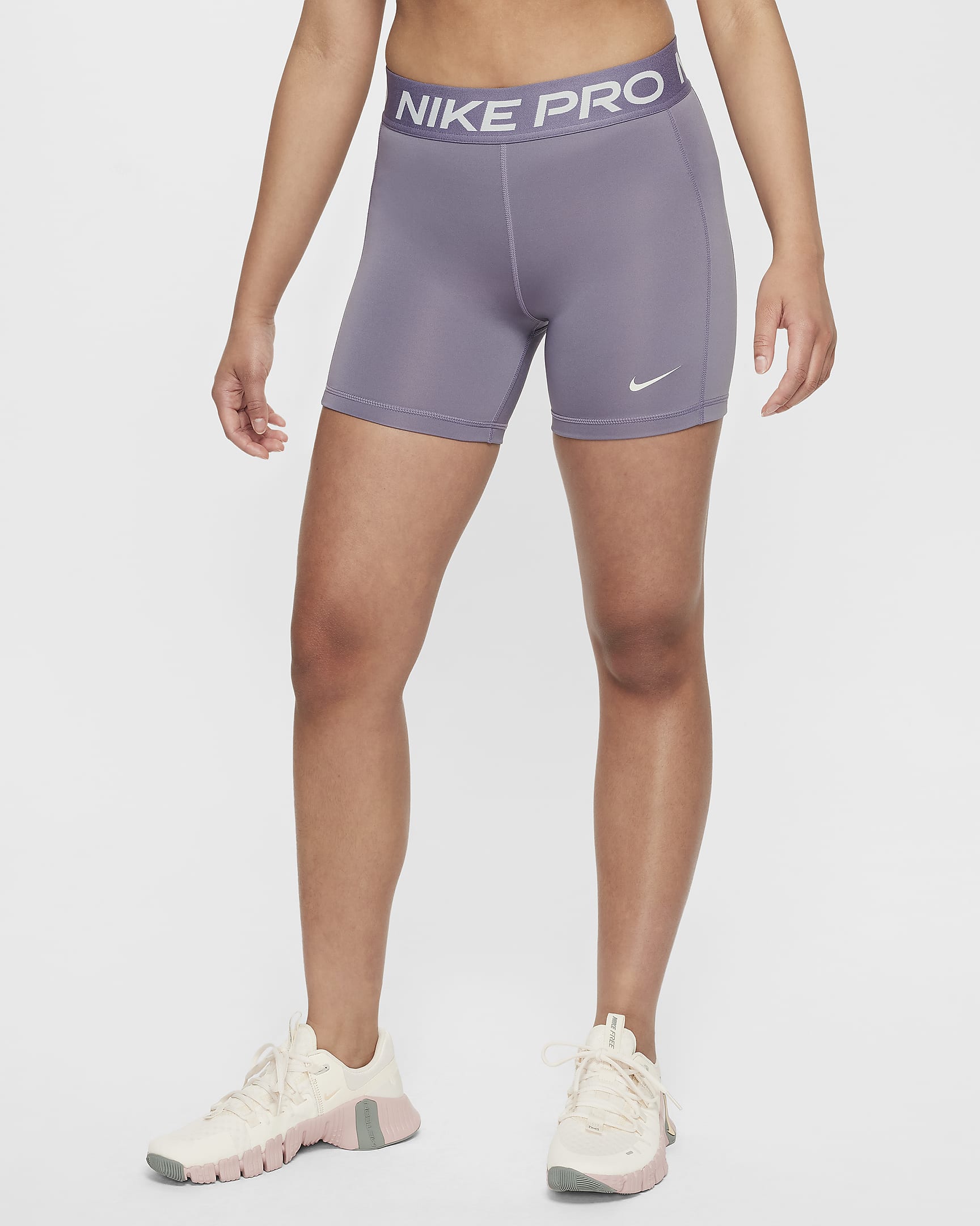 Nike Pro Leak Protection: Period Girls' Dri-FIT Shorts - Daybreak/White