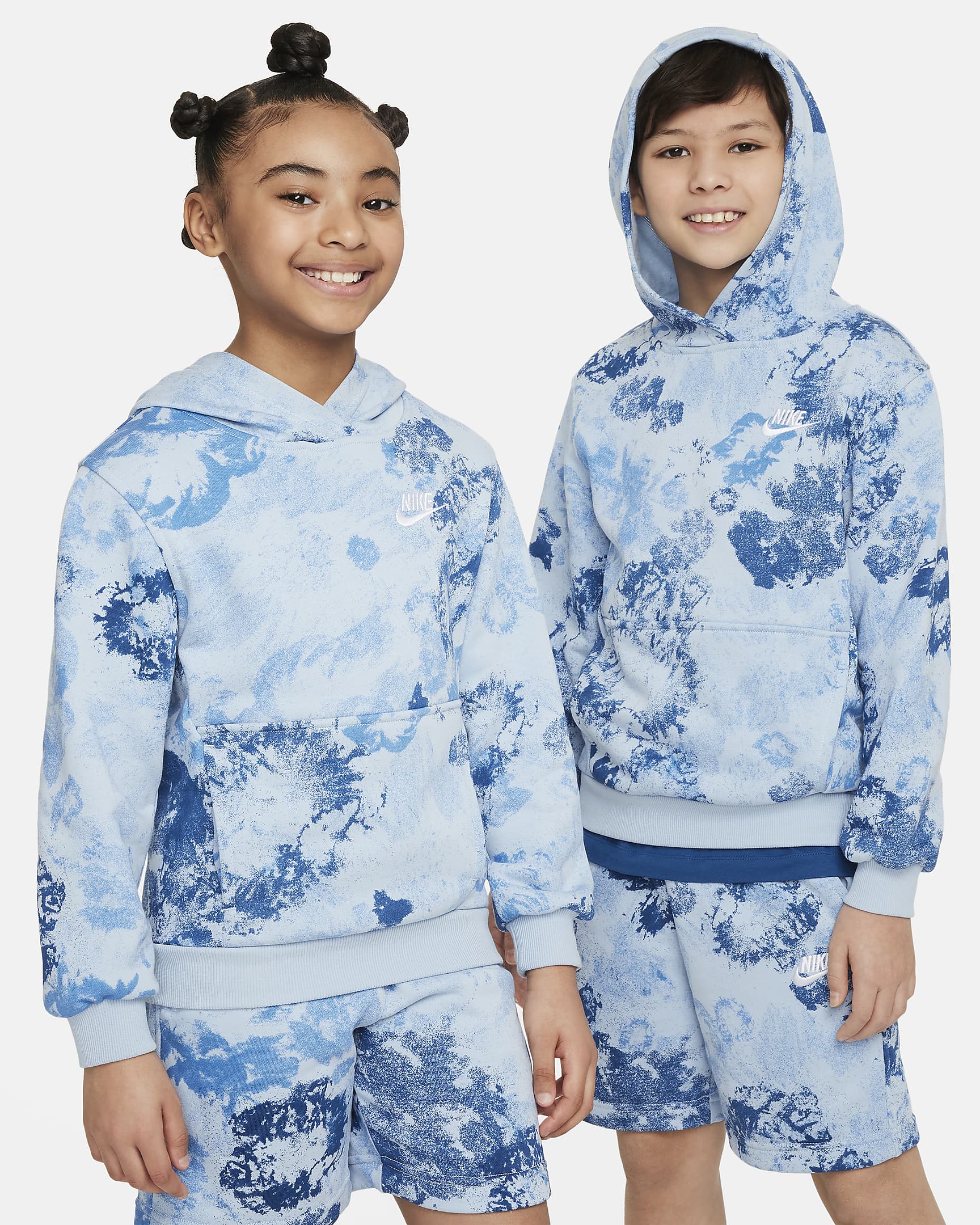 Nike Sportswear Club Fleece Older Kids' Pullover Hoodie - Light Armoury Blue/White