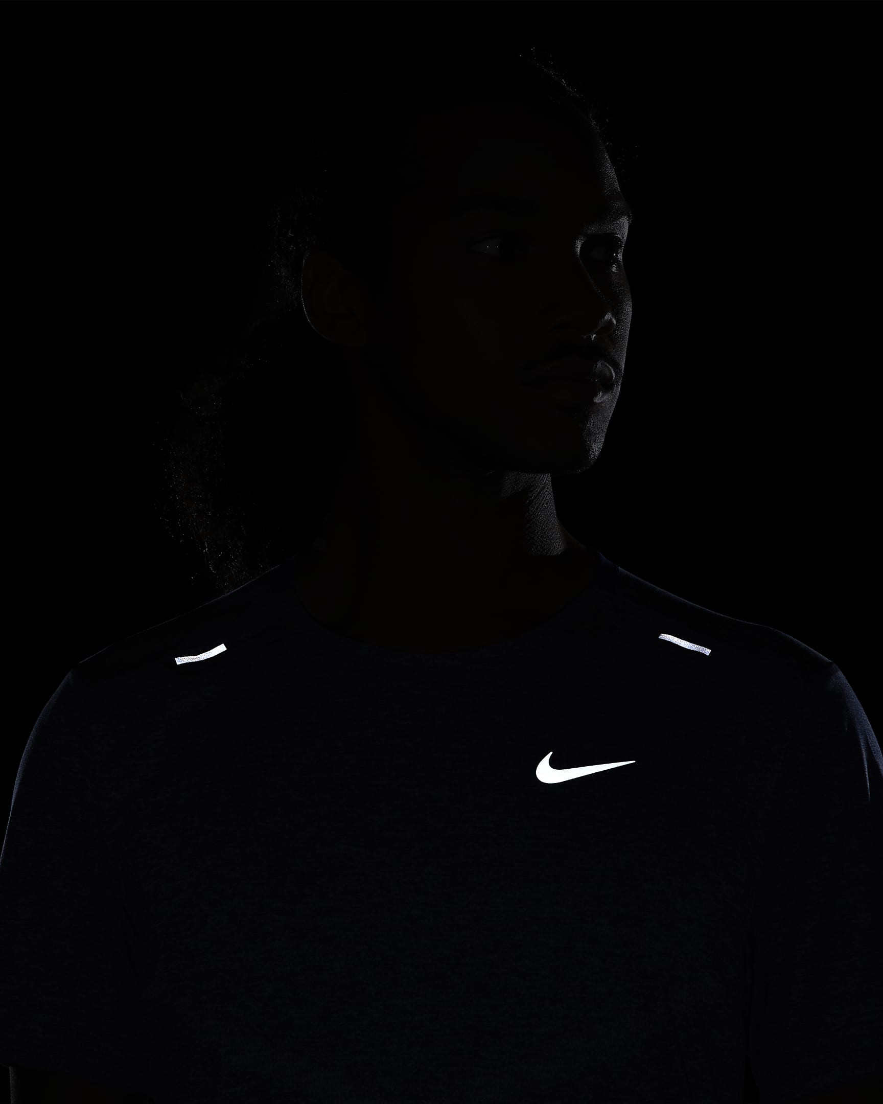 Nike Rise 365 Men's Dri-FIT Short-Sleeve Running Top. Nike CH