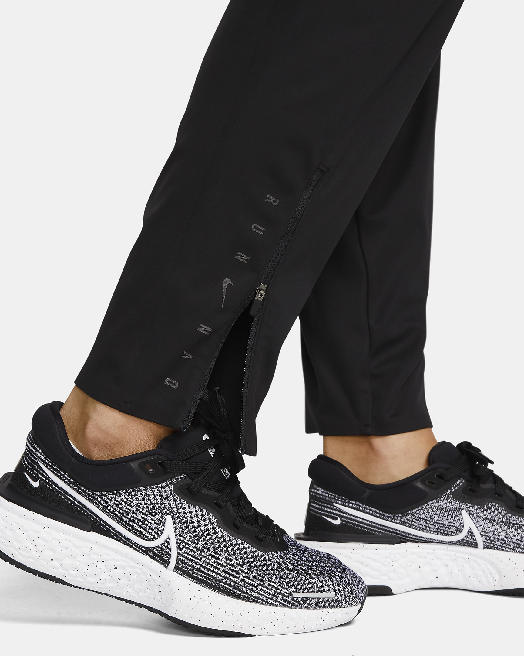 Nike StormFIT Run Division Women's Running Trousers. Nike SK
