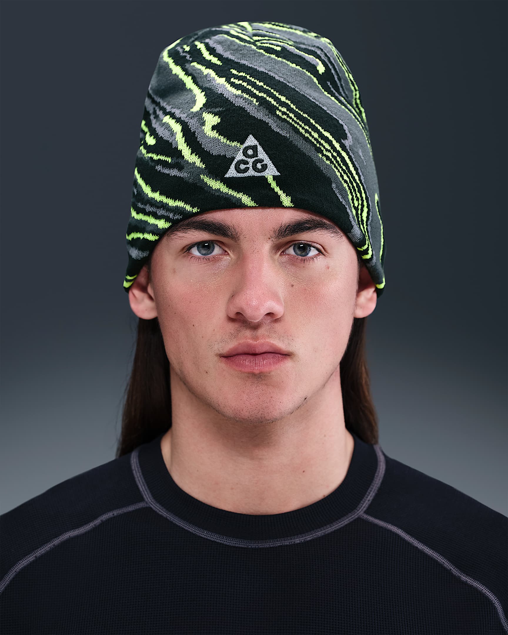 Nike ACG Peak "Big Bend" Beanie - Dark Smoke Grey/Black