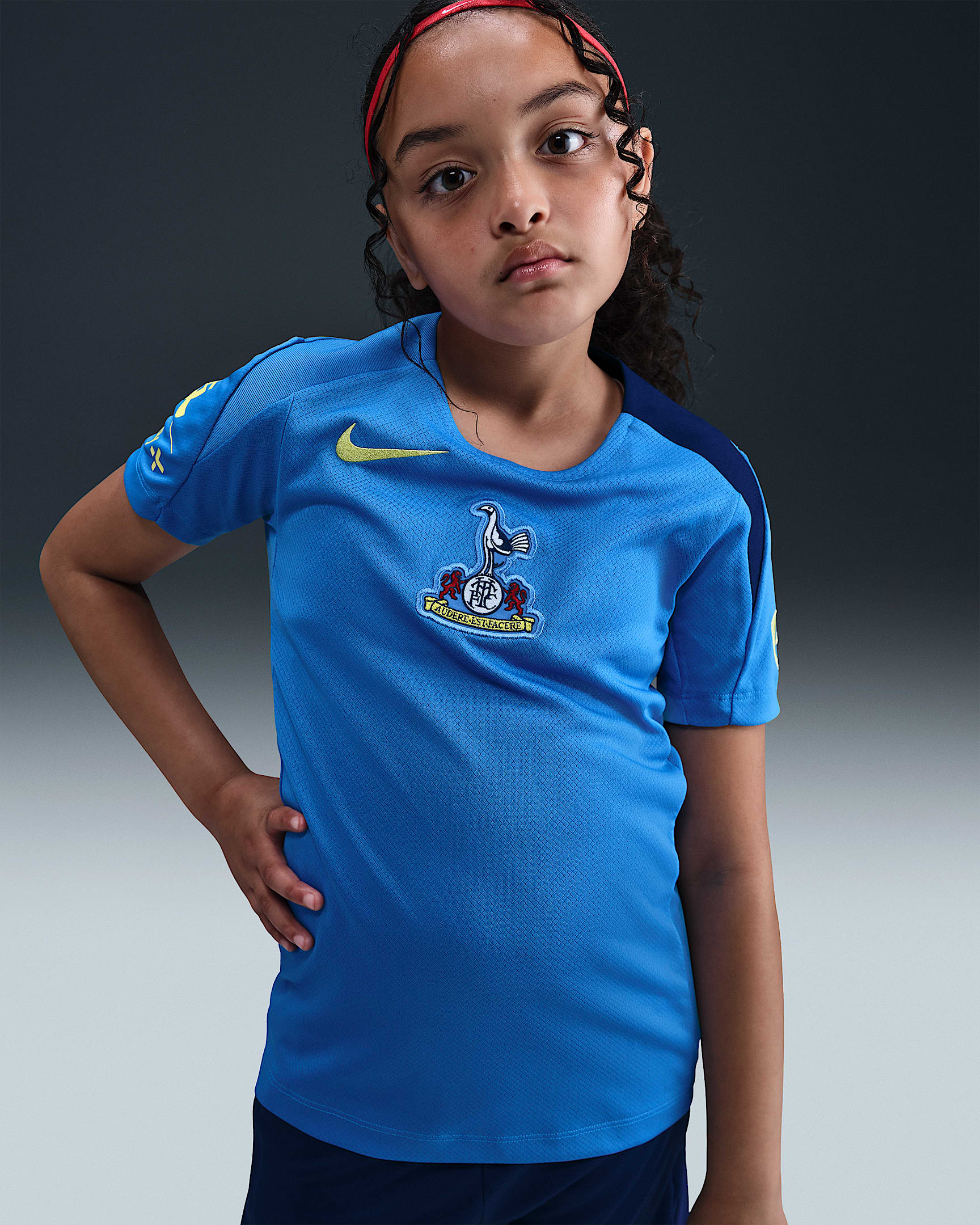 Tottenham Hotspur Strike Third Nike Dri-FIT Total 90 Fußball-Kurzarmshirt (ältere Kinder) - Pacific Blue/Pacific Blue/Blue Void/Dynamic Yellow