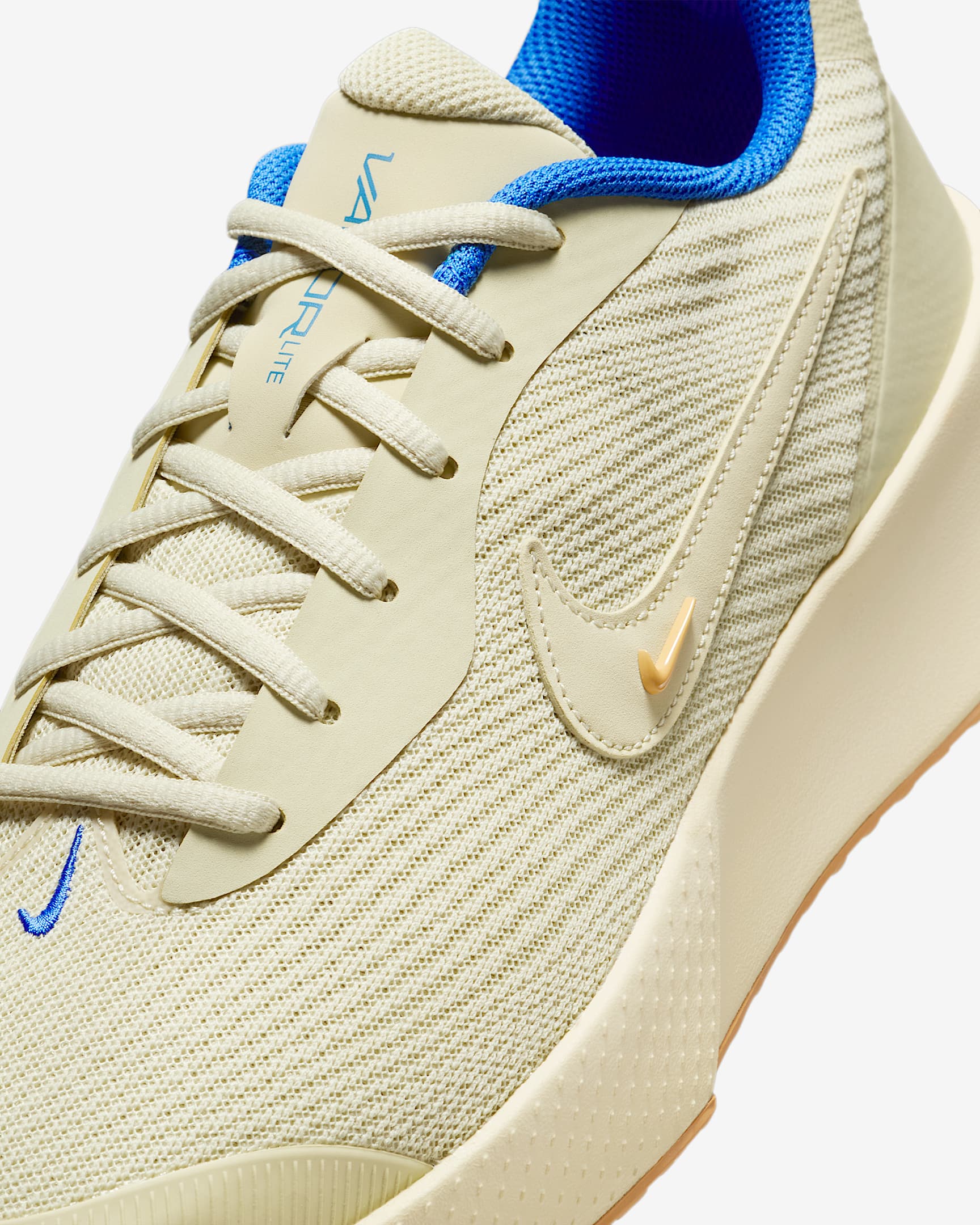 vapor lite tennis shoes
