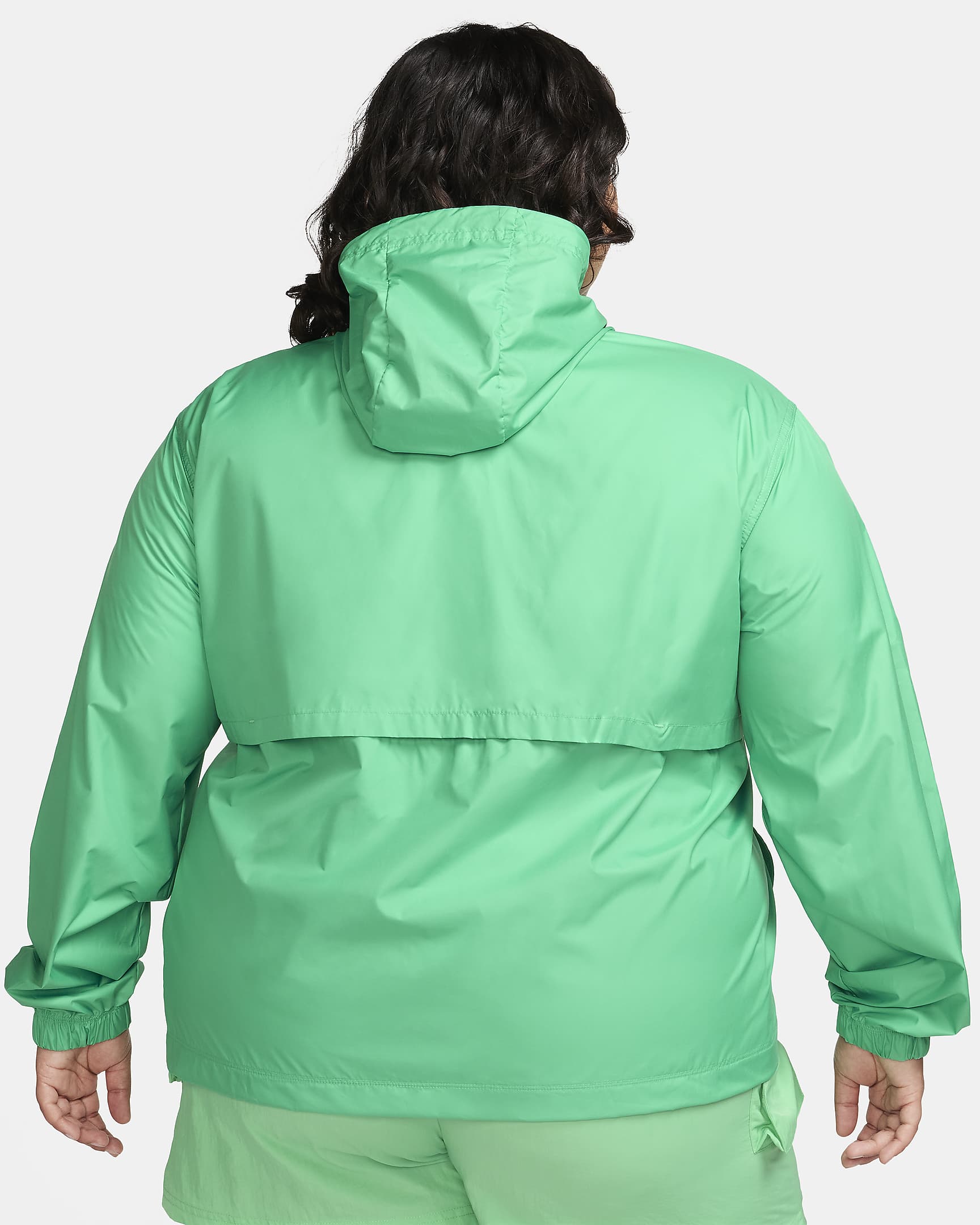 Nike Sportswear Essential Repel Women's Woven Jacket (Plus Size).