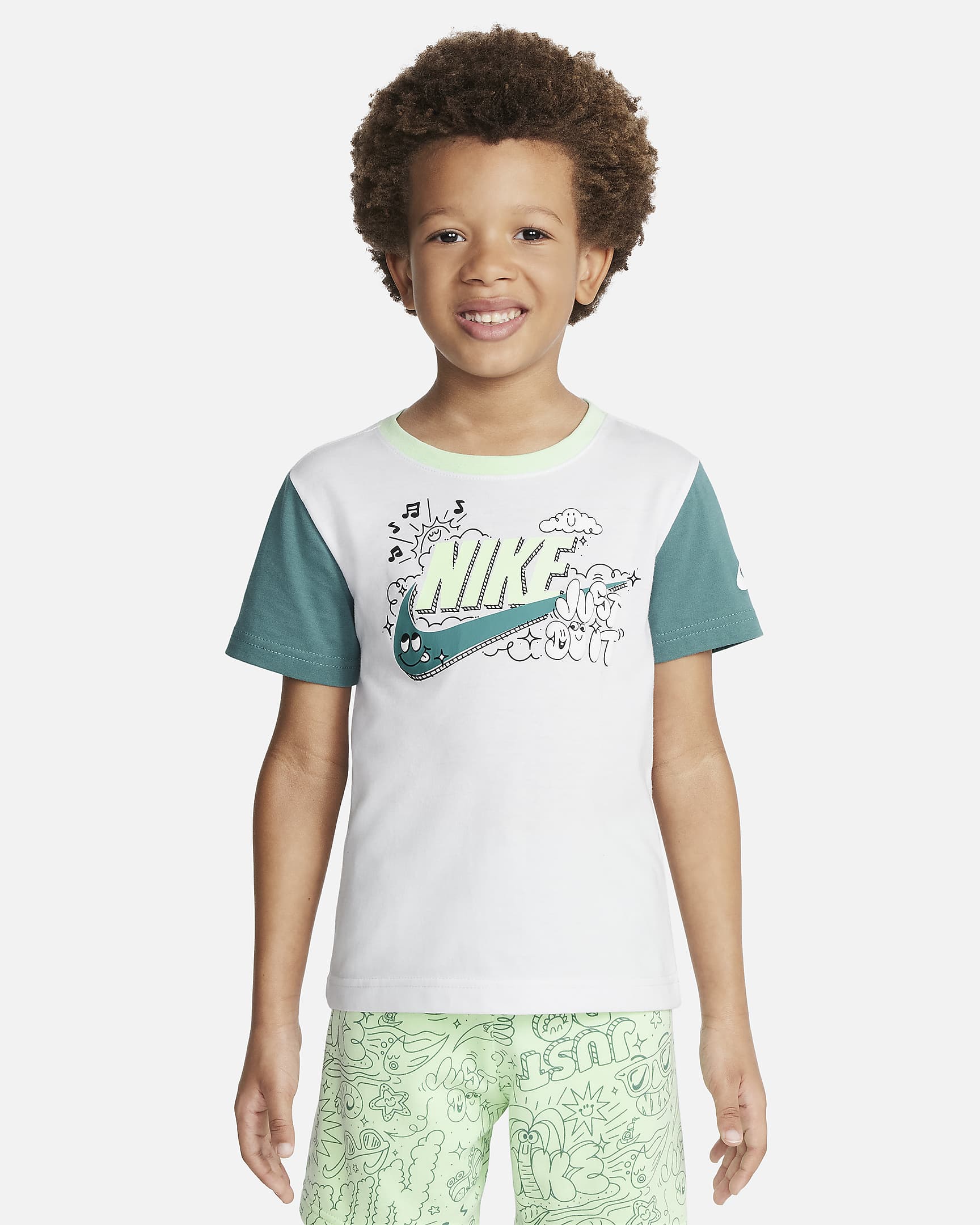 Conjunto de playera y shorts para niños de preescolar Nike Sportswear Create Your Own Adventure - Verde vapor