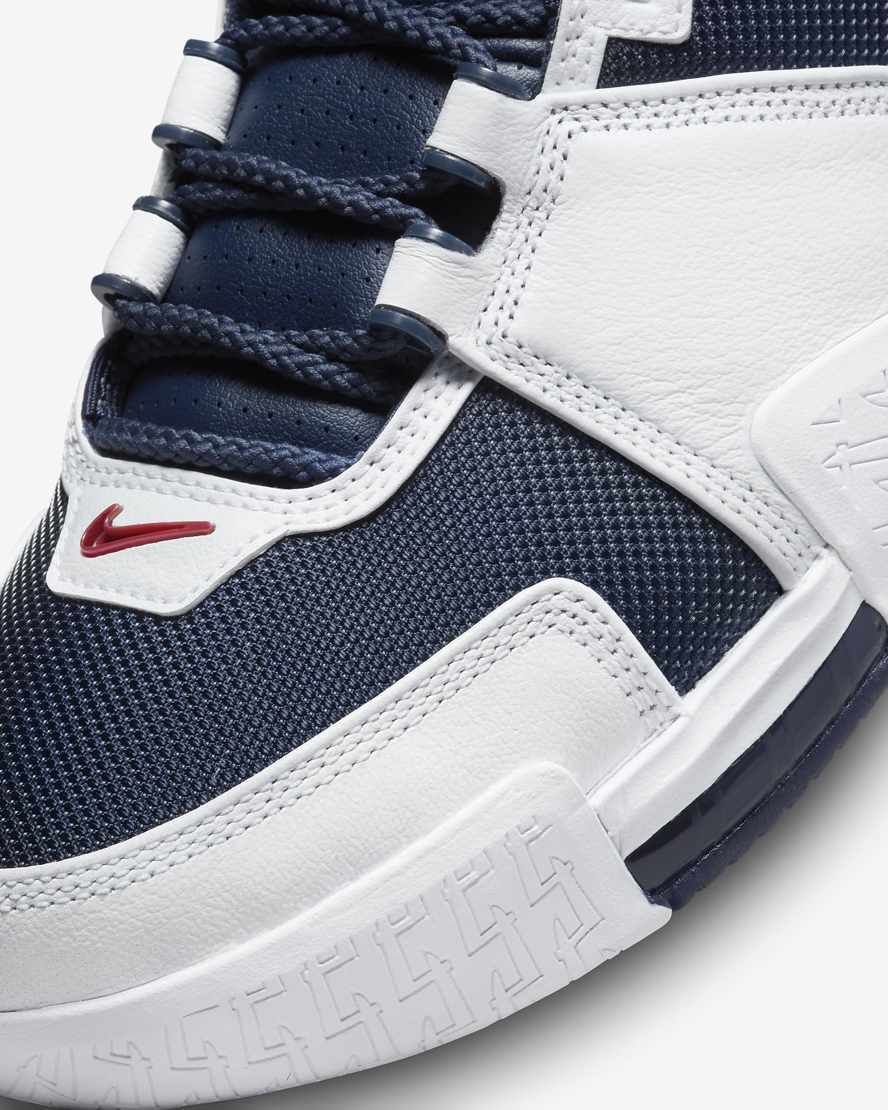 Nike Zoom LeBron 2 Men's Shoes - White/Varsity Crimson/Midnight Navy