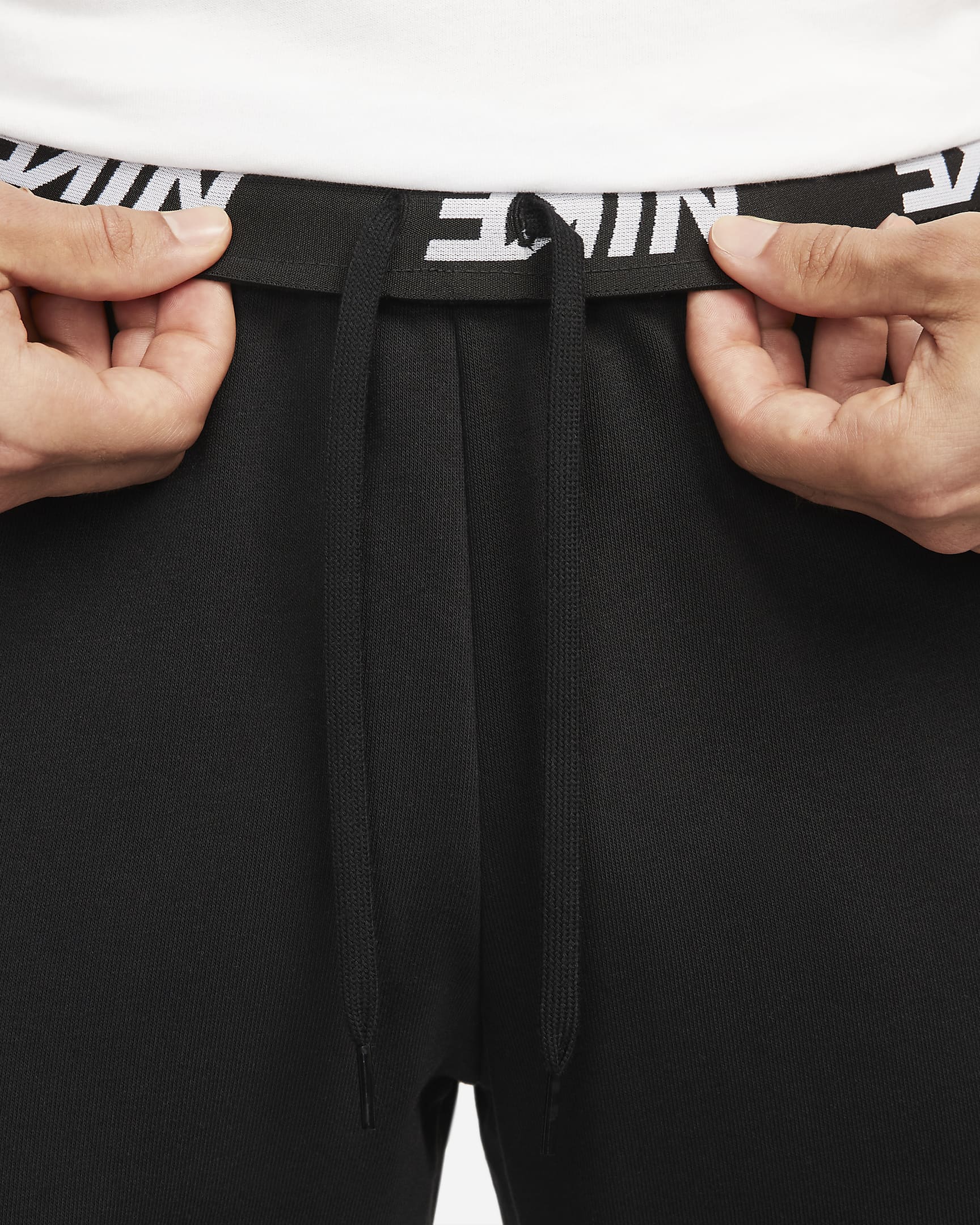 Nike Dri-FIT Studio '72 Men's Tapered Fitness Trousers. Nike UK