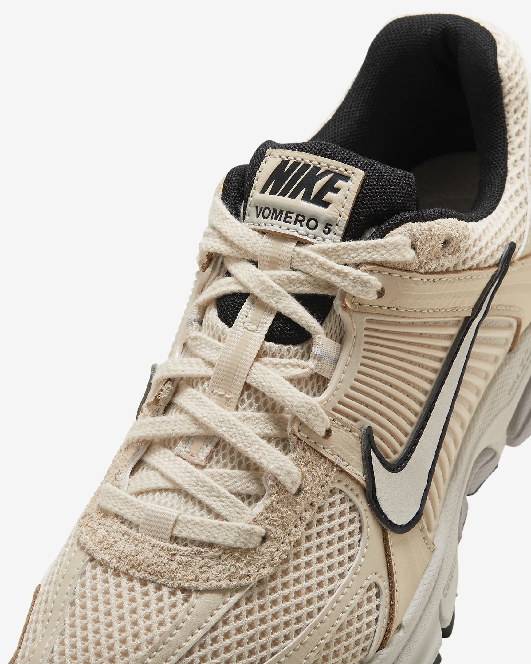 Nike Zoom Vomero 5 Women's Shoes - Pearl White/Light Bone/Light Iron Ore/Chrome