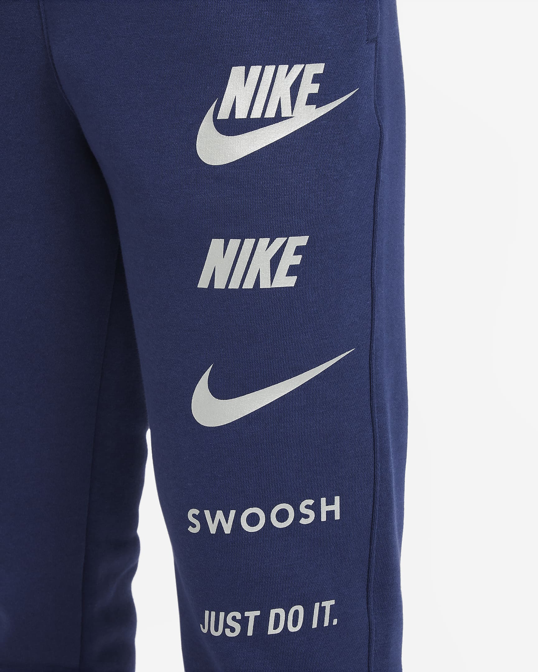 Nike Sportswear Older Kids' (Boys') Fleece Cargo Trousers. Nike UK