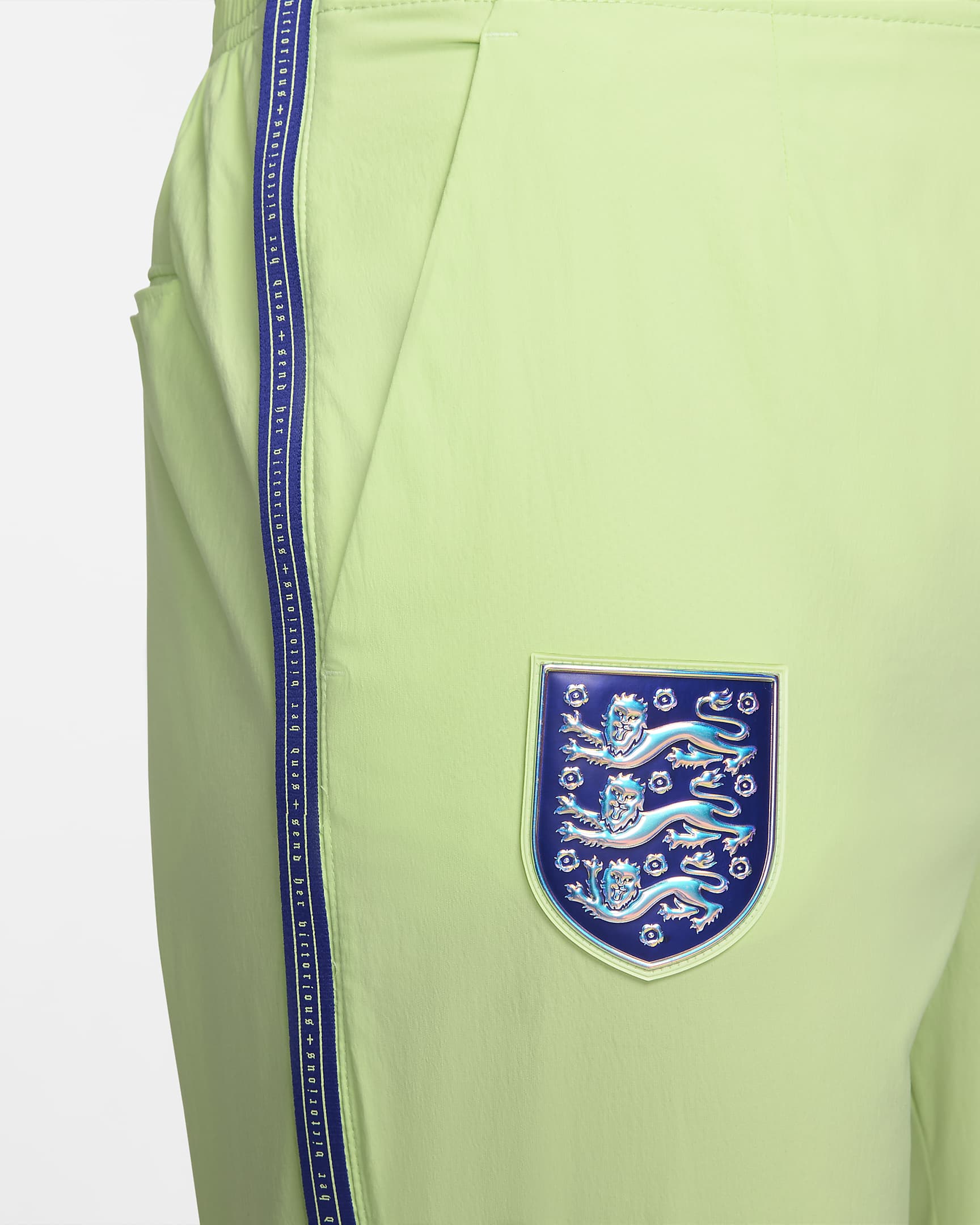 England Women's Woven Football Pants. Nike SE