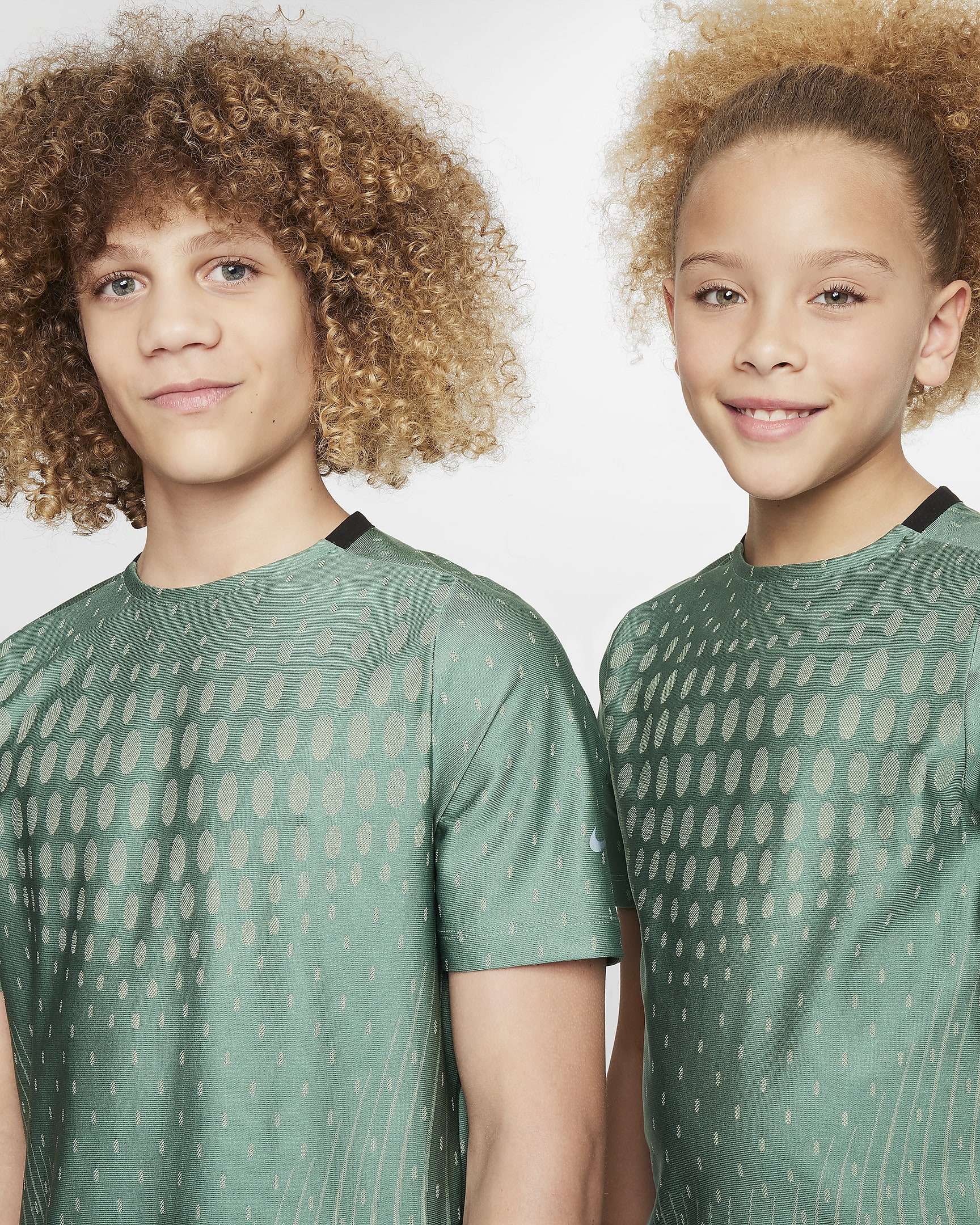 Nike Multi Tech Older Kids' (Boys') Dri-FIT ADV Training Top - Bicoastal/Olive Aura/Black