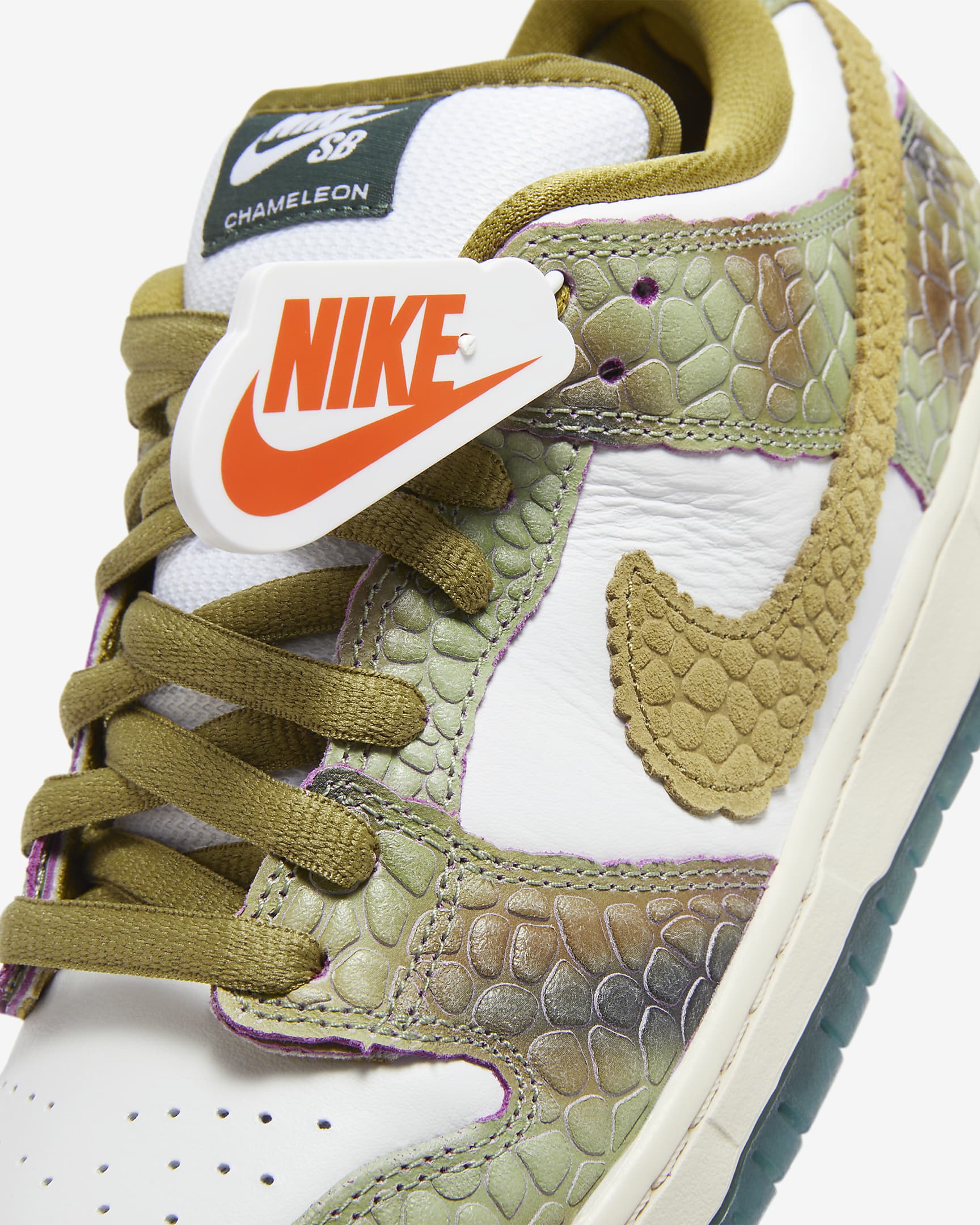 Nike SB Dunk 低筒 Pro 滑板鞋 - Oil Green/白色/Desert Moss