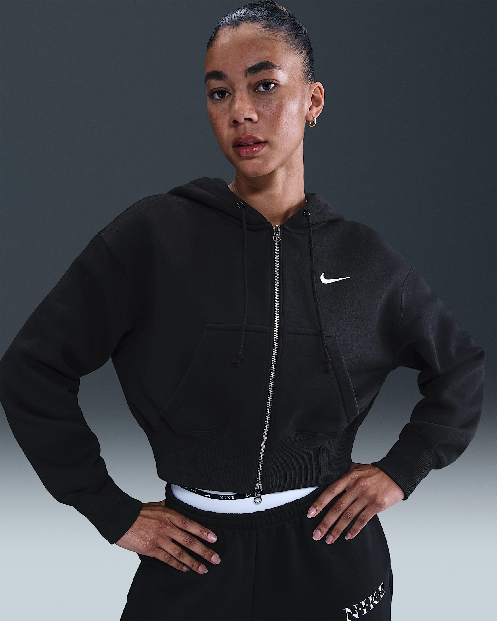 Sudadera con gorro holgada cropped con cierre completo para mujer Nike Sportswear Phoenix Fleece - Negro/Vela