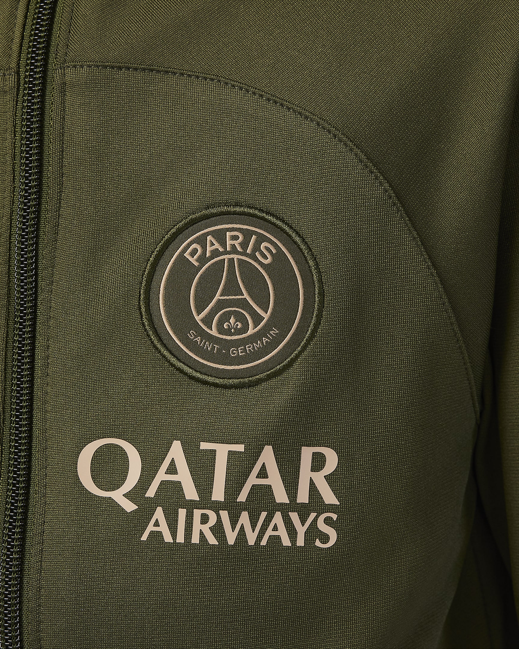 Paris Saint-Germain Strike Vierde Jordan Dri-FIT knit voetbaltrainingspak met capuchon voor kleuters - Rough Green/Hemp