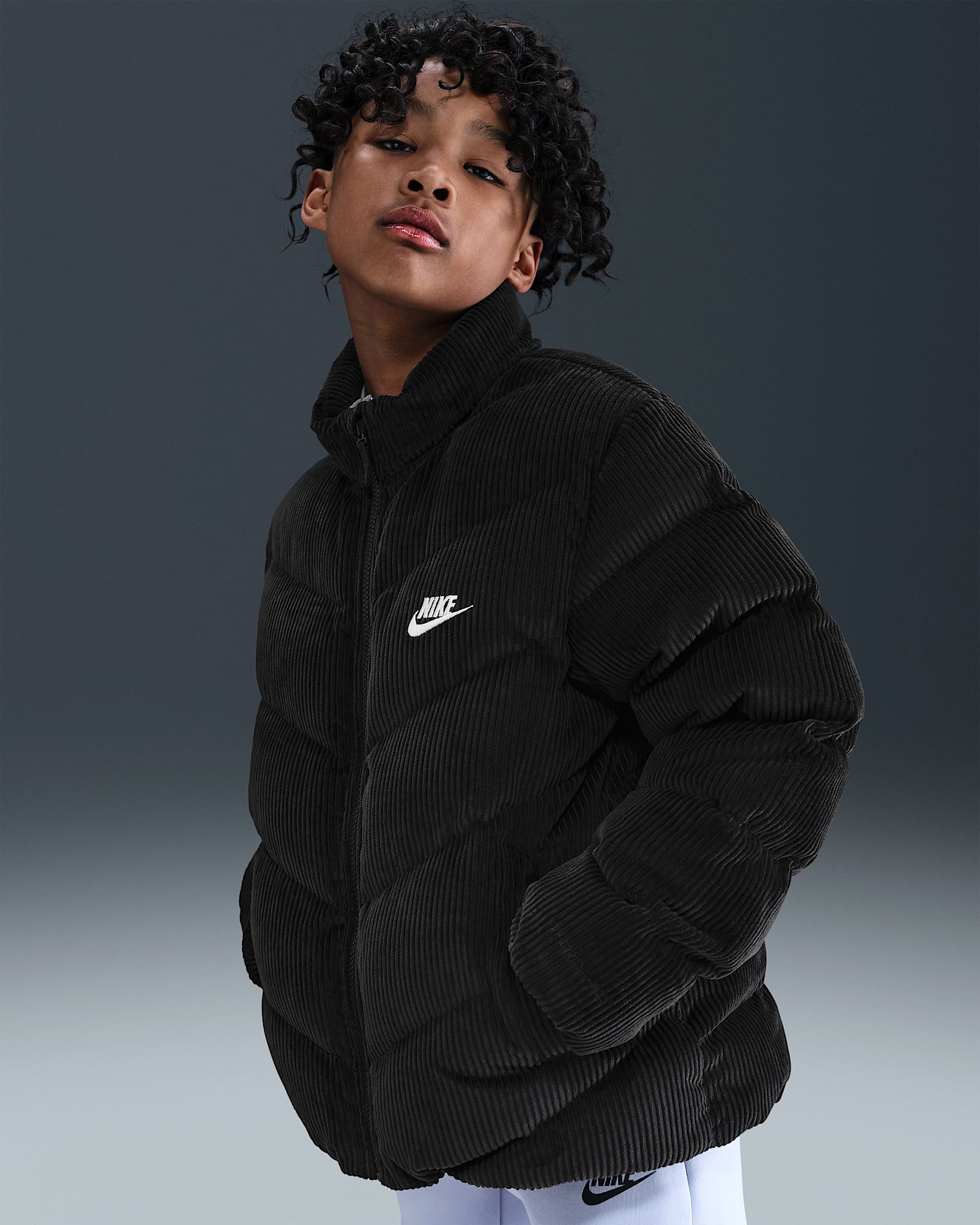 Nike Sportswear All Day Play Big Kids' Therma-FIT Loose-Fit Puffer Jacket - Black/White