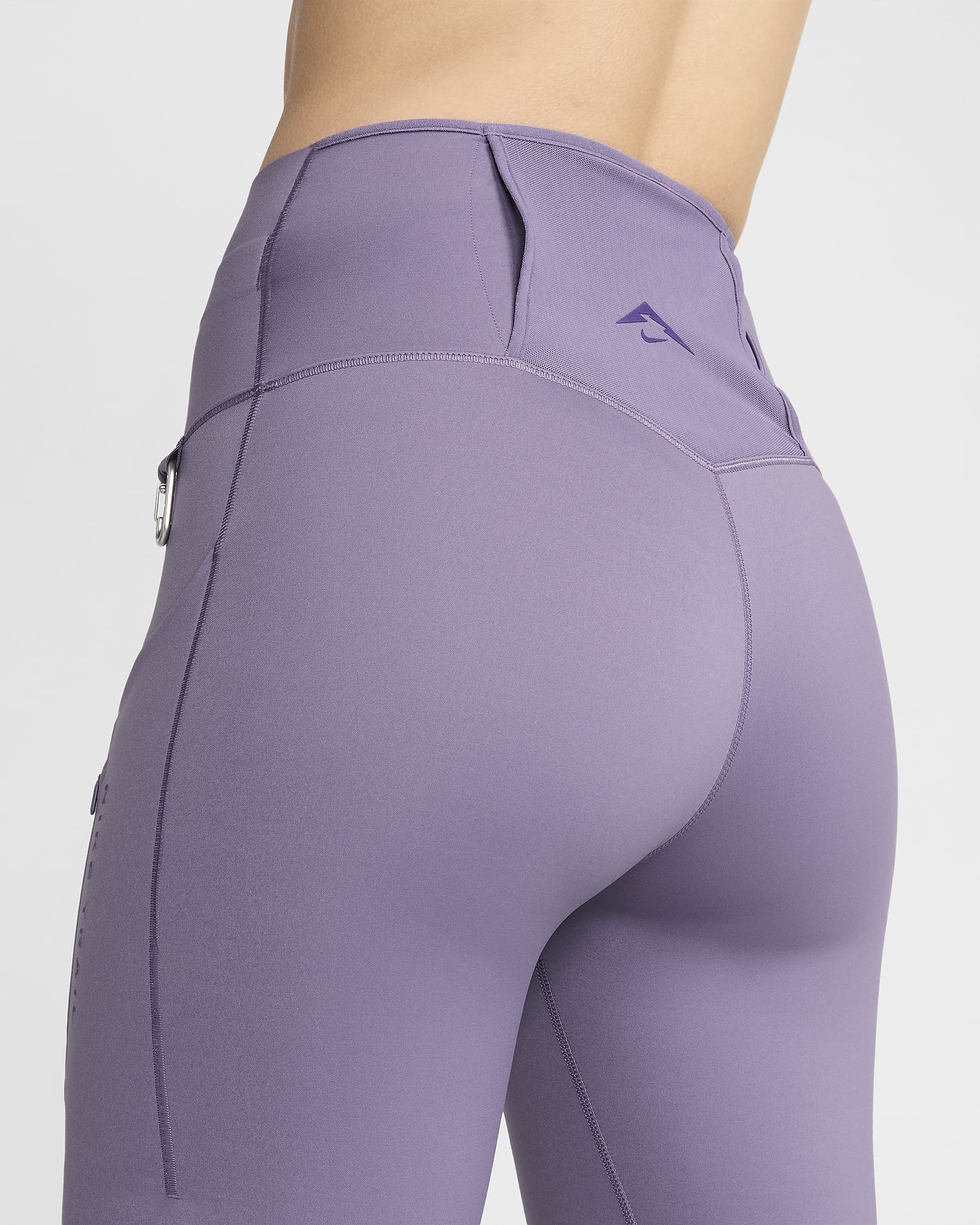 Damskie legginsy 7/8 z wysokim stanem i kieszeniami zapewniające mocne wsparcie Nike Trail Go - Daybreak/Daybreak/Court Purple