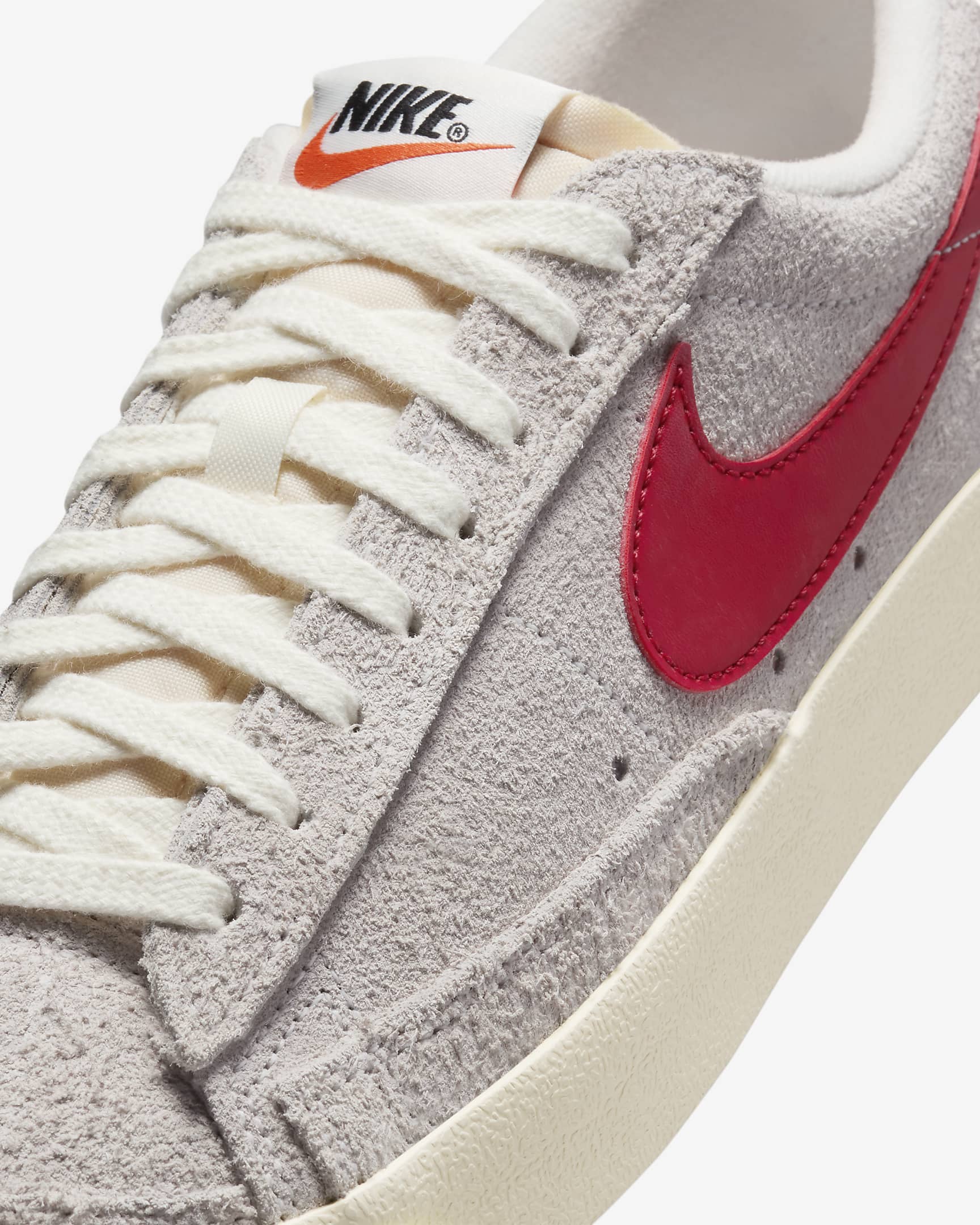 Nike Blazer 低筒 '77 Vintage 女鞋 - Summit White/Sail/Coconut Milk/Gym Red