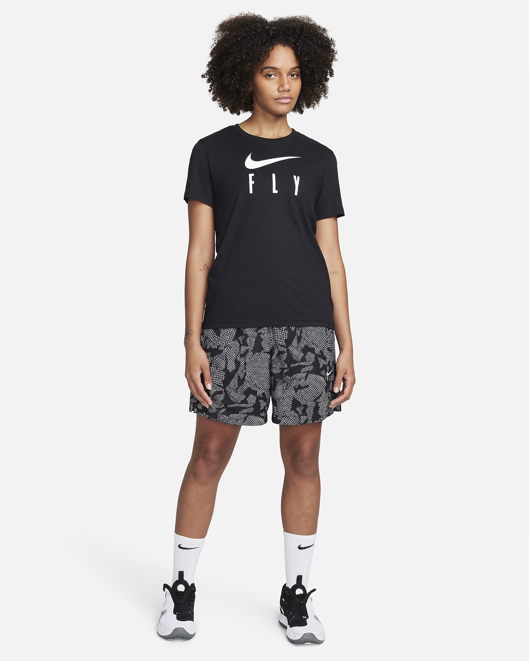 T-shirt con grafica Dri-FIT Nike Swoosh Fly – Donna - Nero