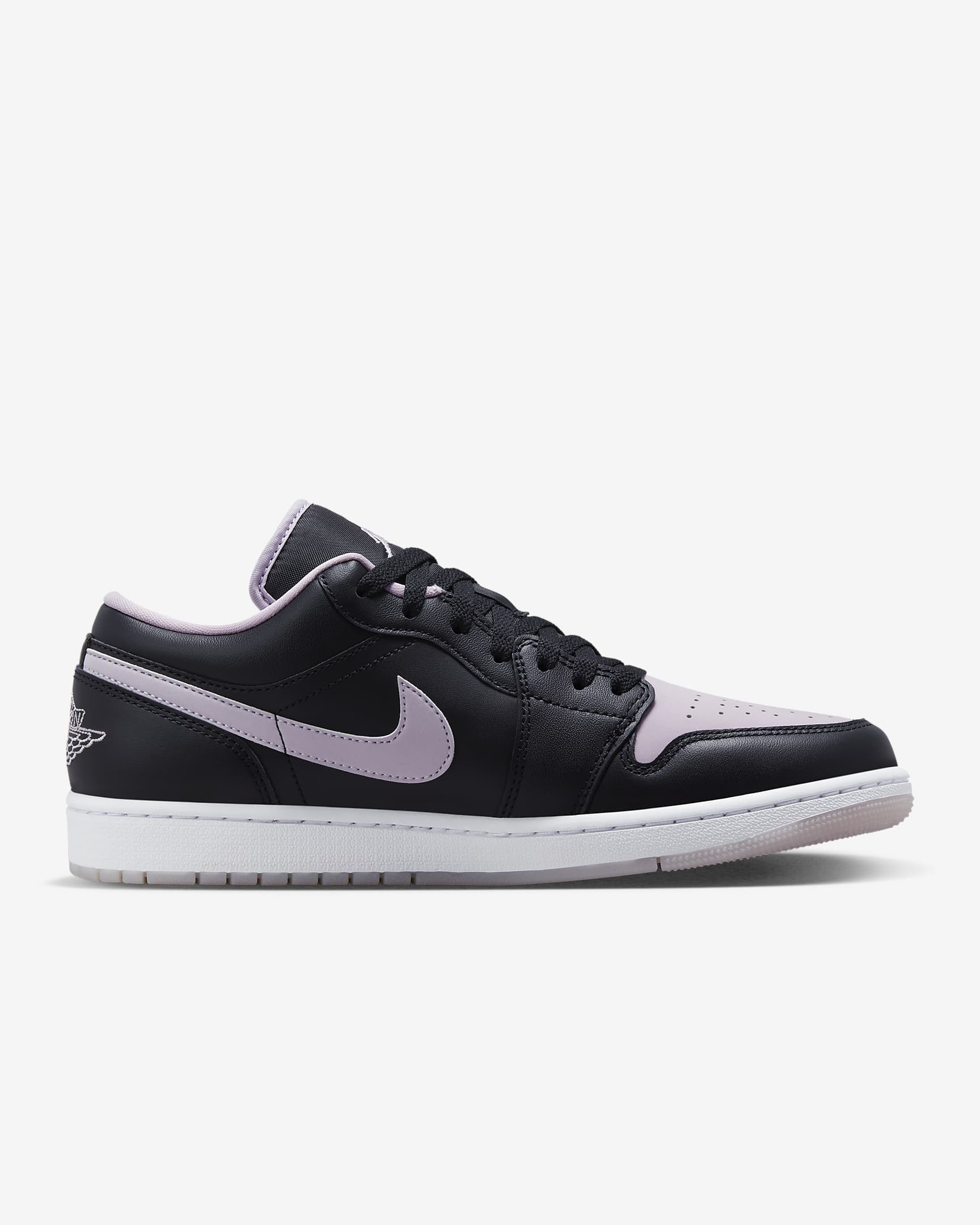 Air Jordan 1 Low SE Men's Shoes. Nike IE