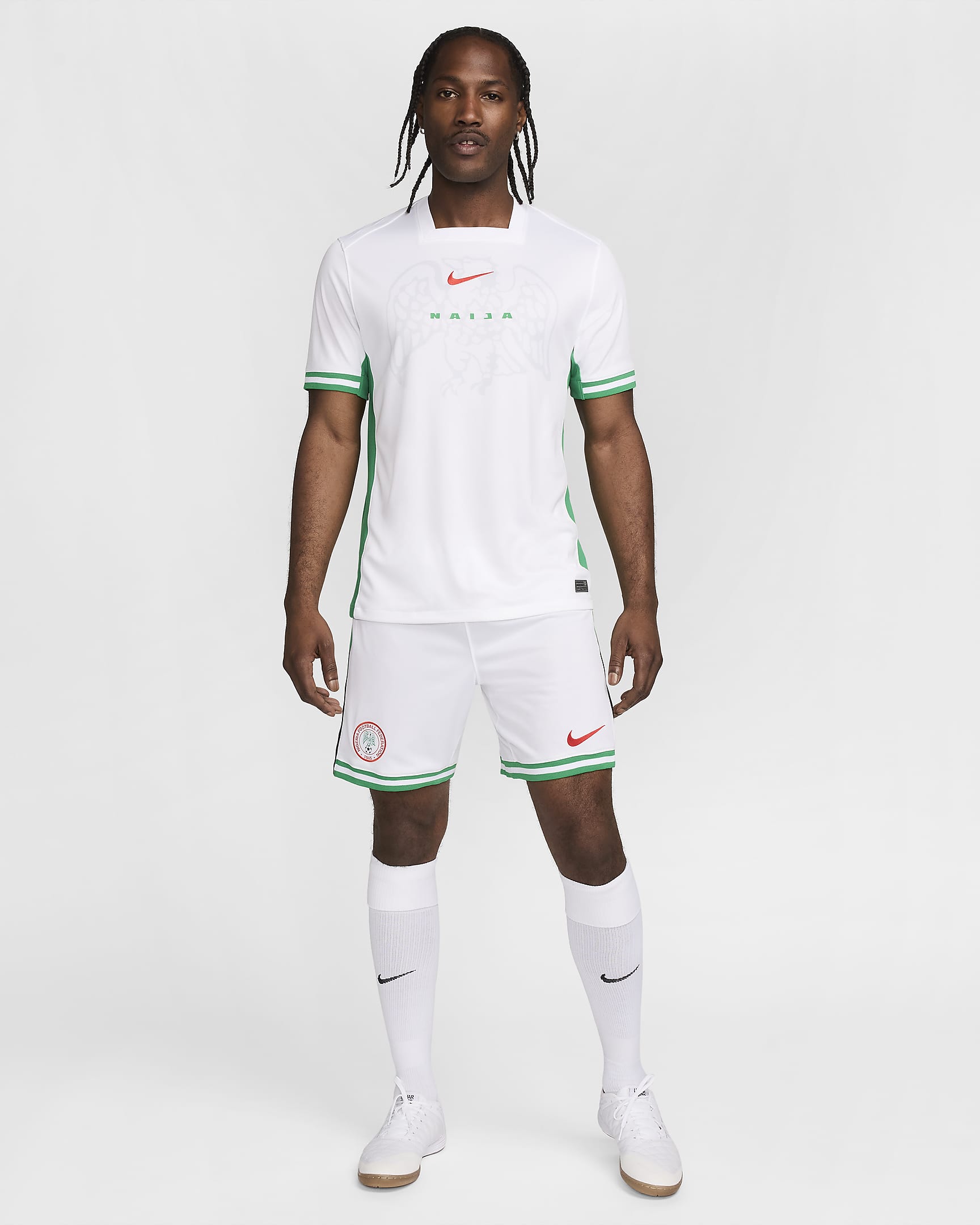 Nigéria 2024 Stadium hazai Nike Dri-FIT férfi replika futballrövidnadrág - Fehér/Lucky Green/Challenge Red