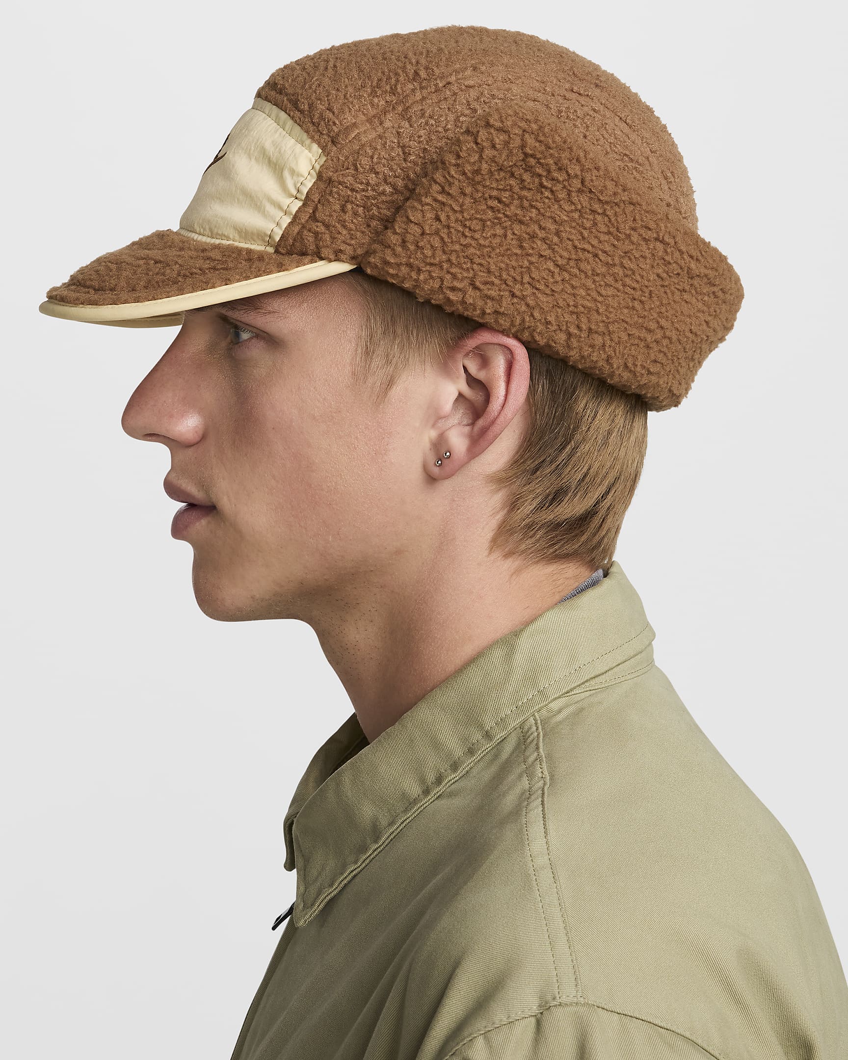 Nike Fly Gorra sense estructura per a l'exterior - Light British Tan/Sesame/Light British Tan