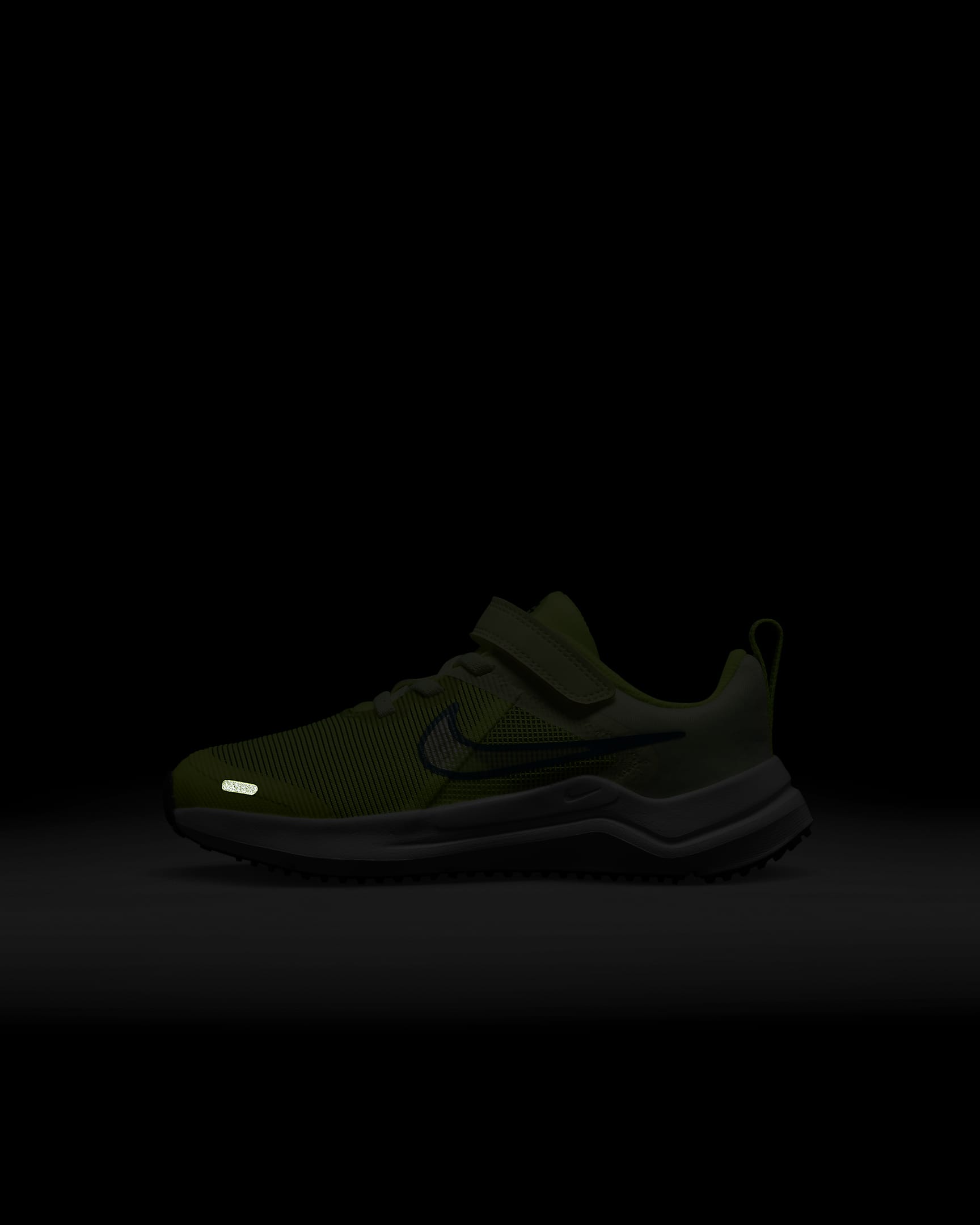 Nike Downshifter 12 Younger Kids' Shoes. Nike GB