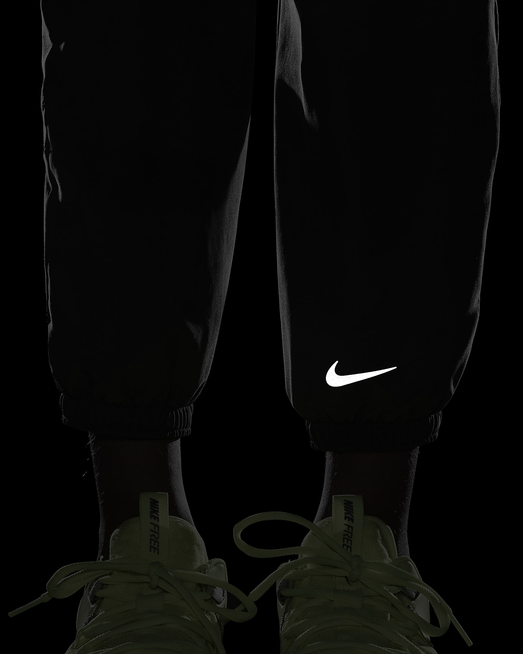 Nike Dri-FIT Multi Older Kids' (Boys') Trousers - Cargo Khaki/Black