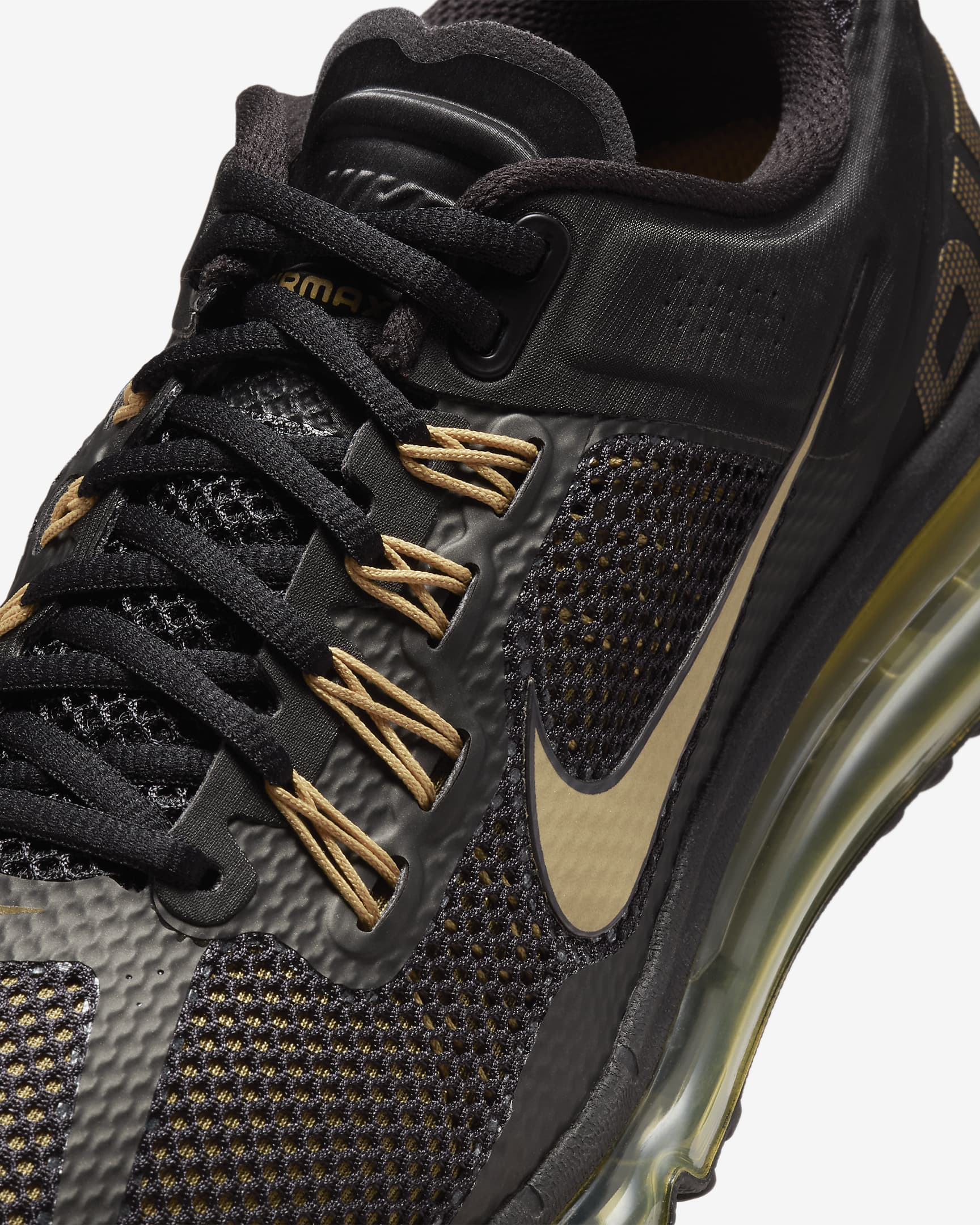 Tenis para hombre Nike Air Max 2013 - Negro/Oro liso/Oro metalizado