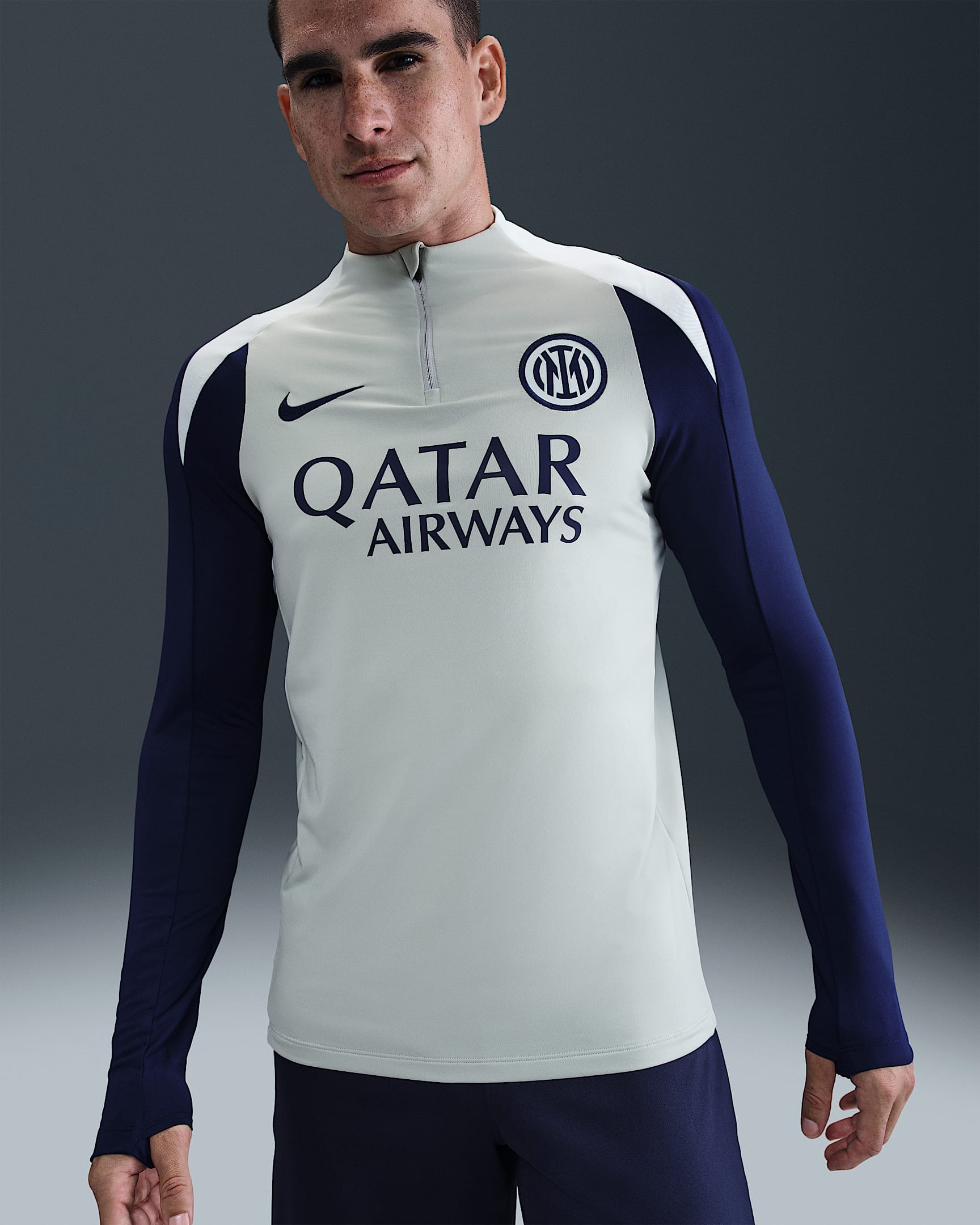 Fotbollsträningströja Inter Milan Strike Nike Dri-FIT för män - Grey Haze/Blue Void/Ghost Aqua/Blue Void