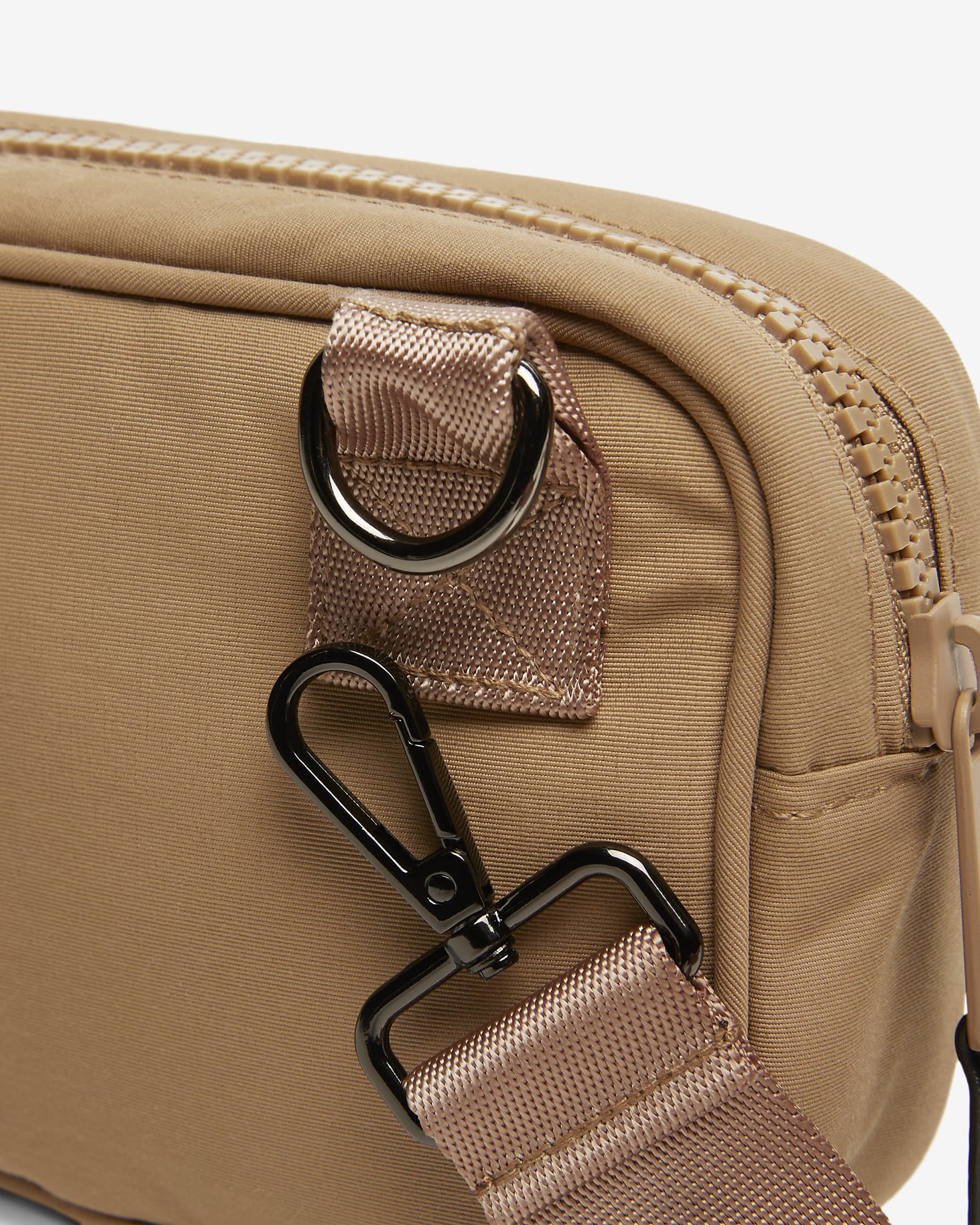 Jordan Flight Mini Camera Bag Camera Bag (1L). Nike LU