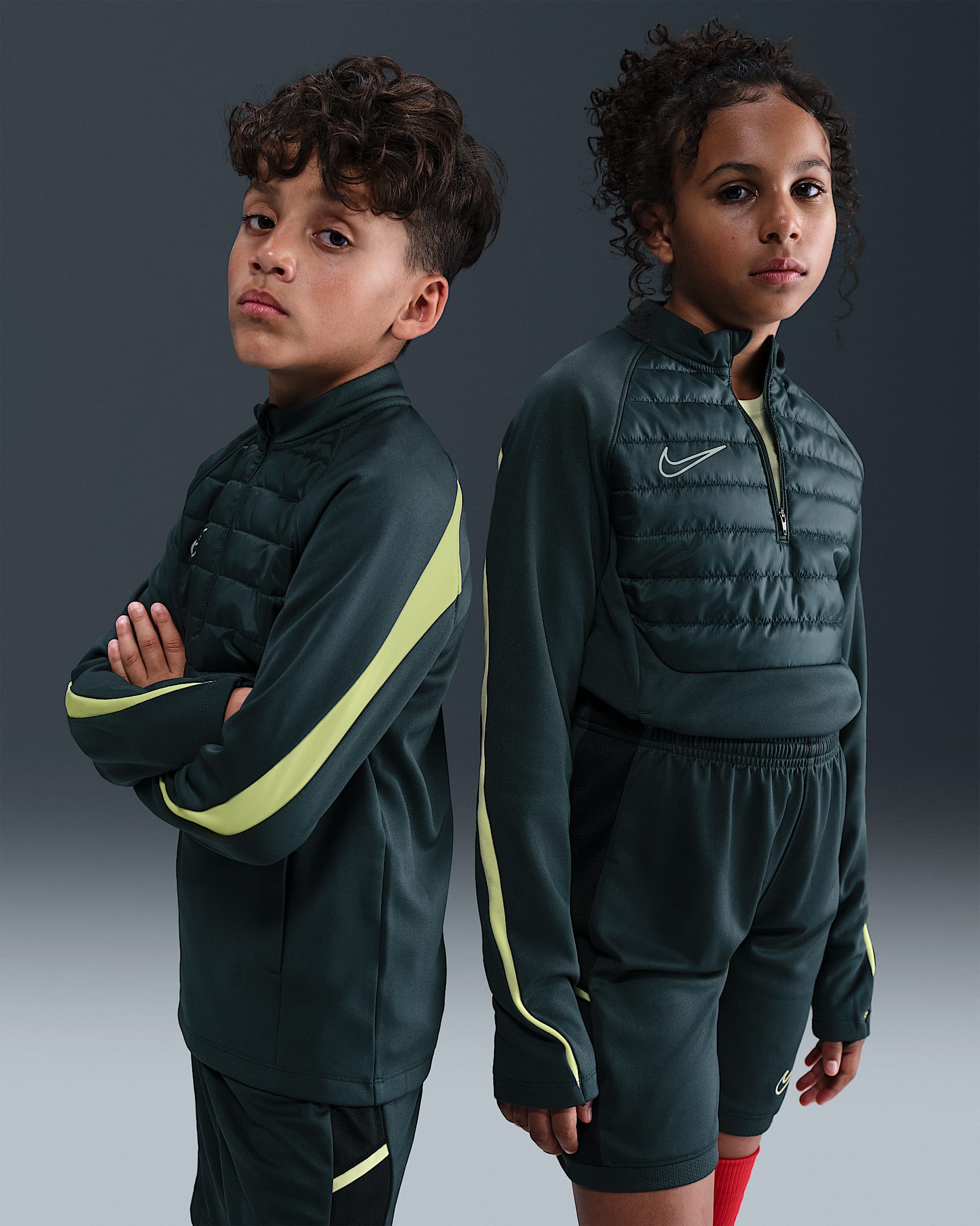 Nike Therma-FIT Academy Fußball-Trainingsoberteil für ältere Kinder - Seaweed/Limelight
