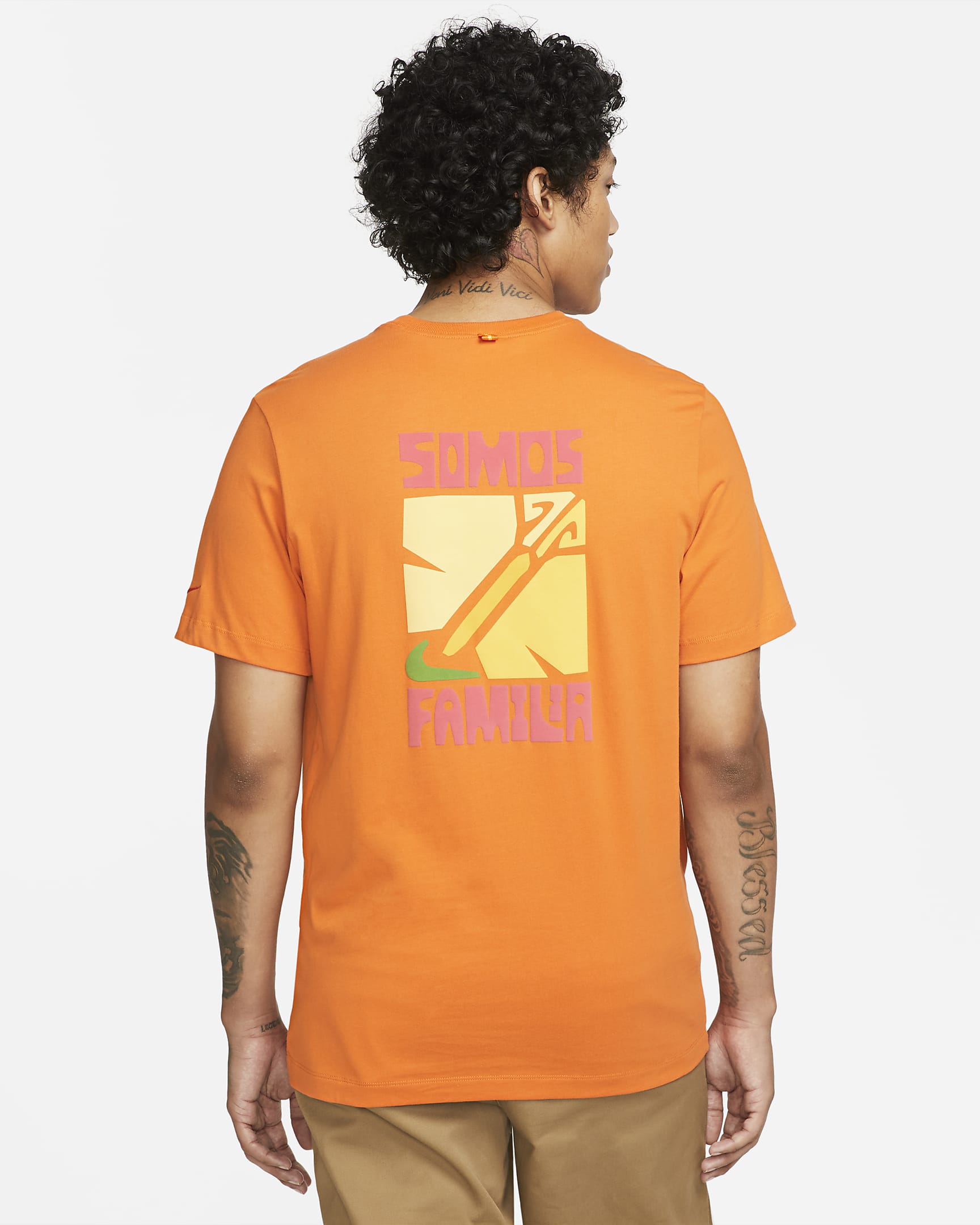 Nike Sportswear Somos Familia Mens T Shirt Nike In