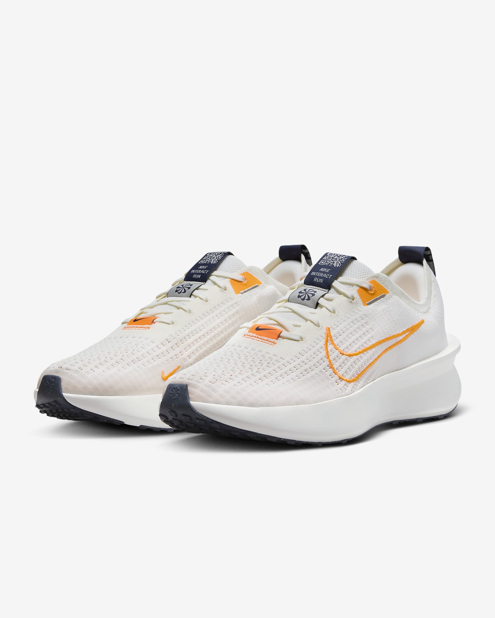 Tenis de correr en pavimento para hombre Nike Interact Run - Vela/Tinte platino/Blanco cumbre/Naranja total