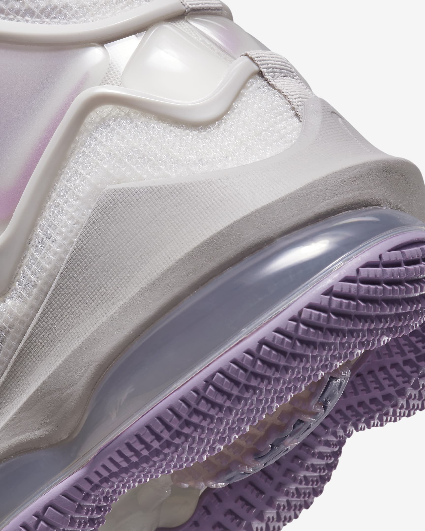 Chaussure de basket LeBron 19 - Phantom/Light Iron Ore/Amethyst Wave/Canyon Purple