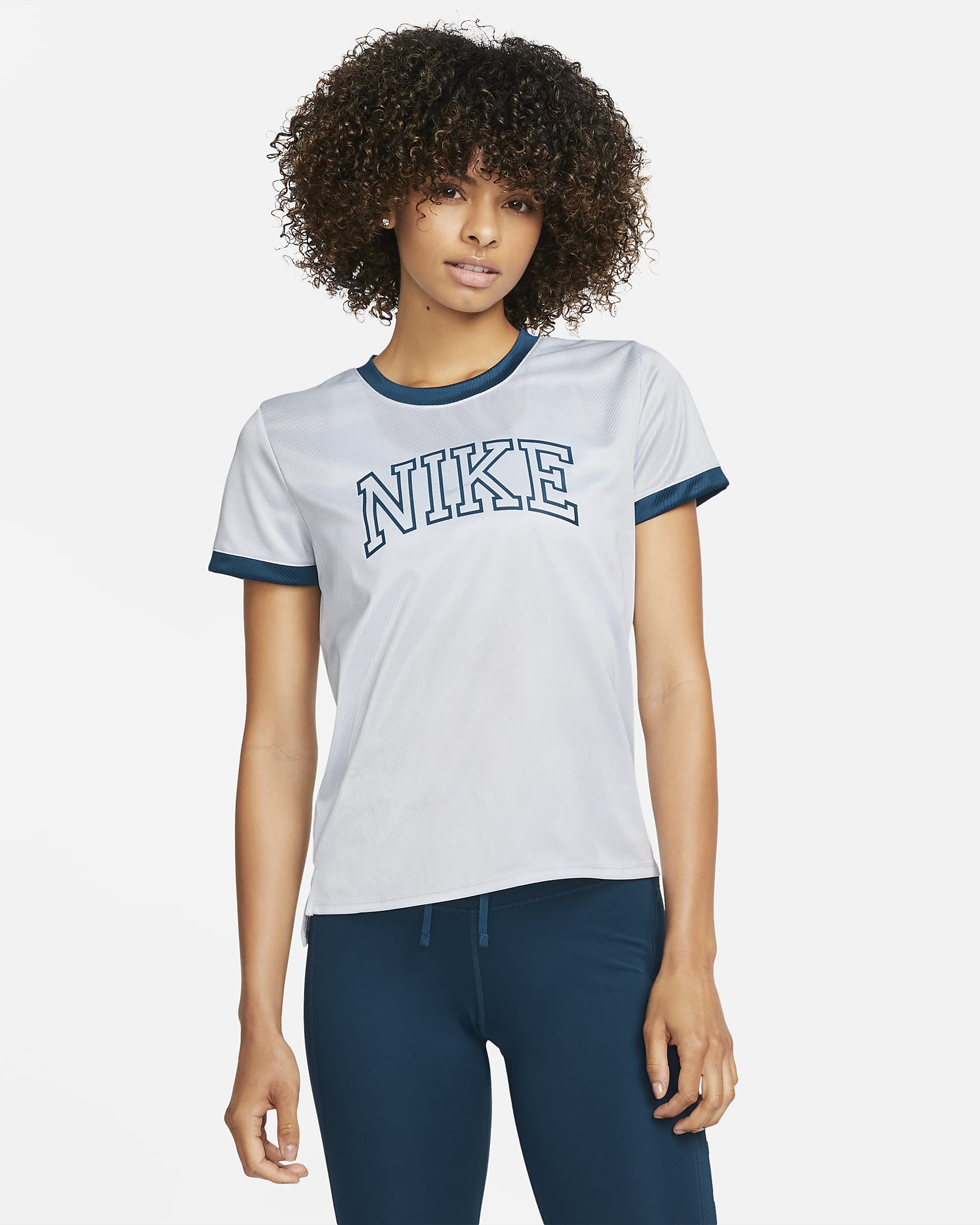 swoosh running top