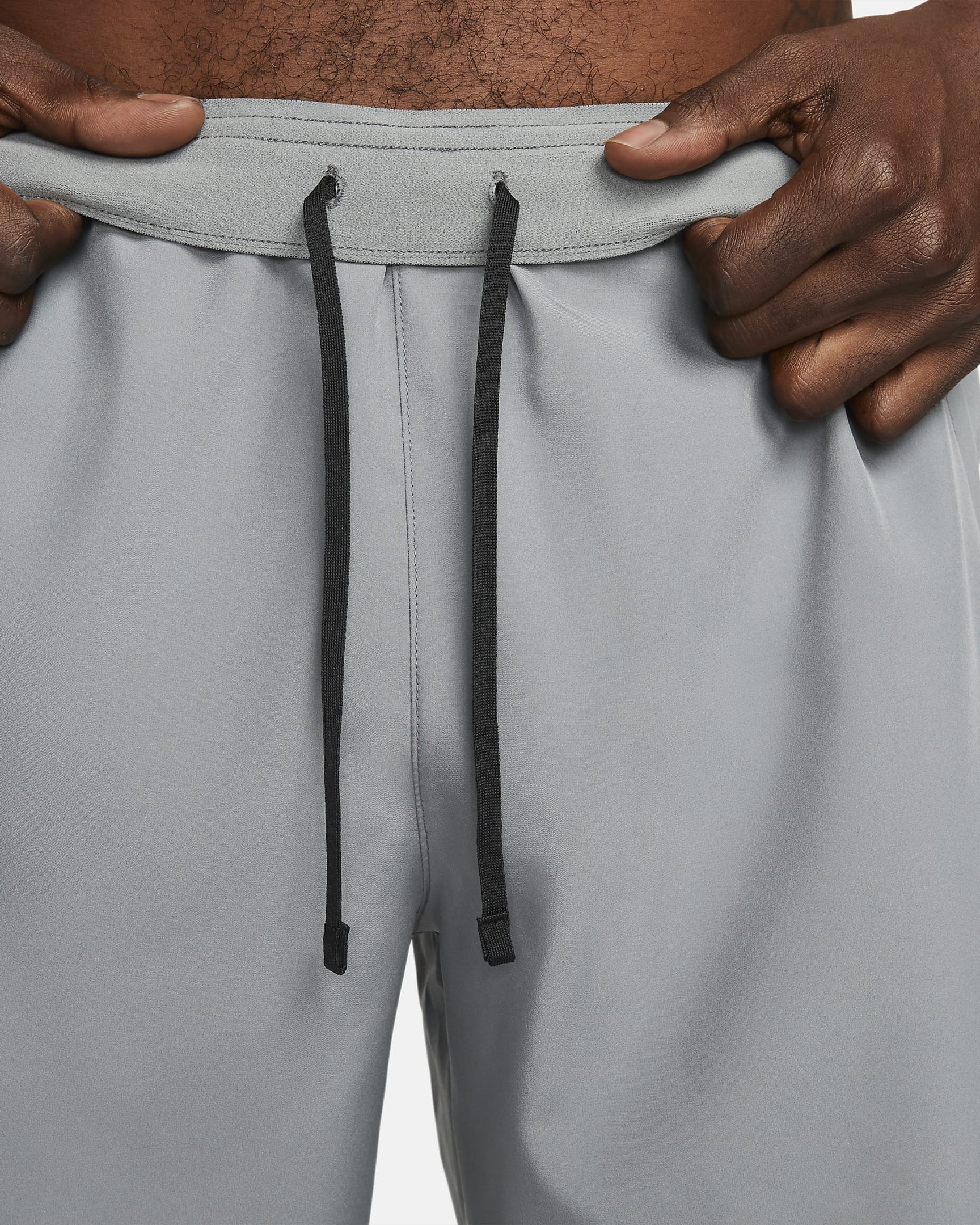 Nike Challenger vielseitige Dri-FIT Herrenshorts ohne Futter (ca. 23 cm) - Smoke Grey/Smoke Grey/Schwarz