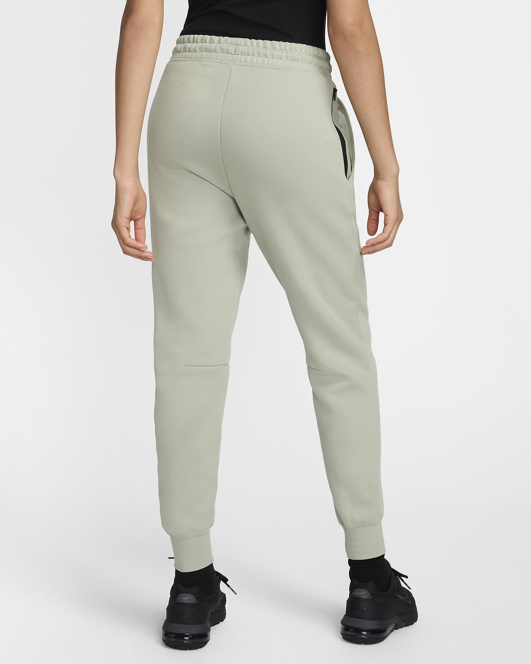 Nike Sportswear Tech Fleece Jogginghose mit mittelhohem Bund für Damen - Jade Horizon/Schwarz