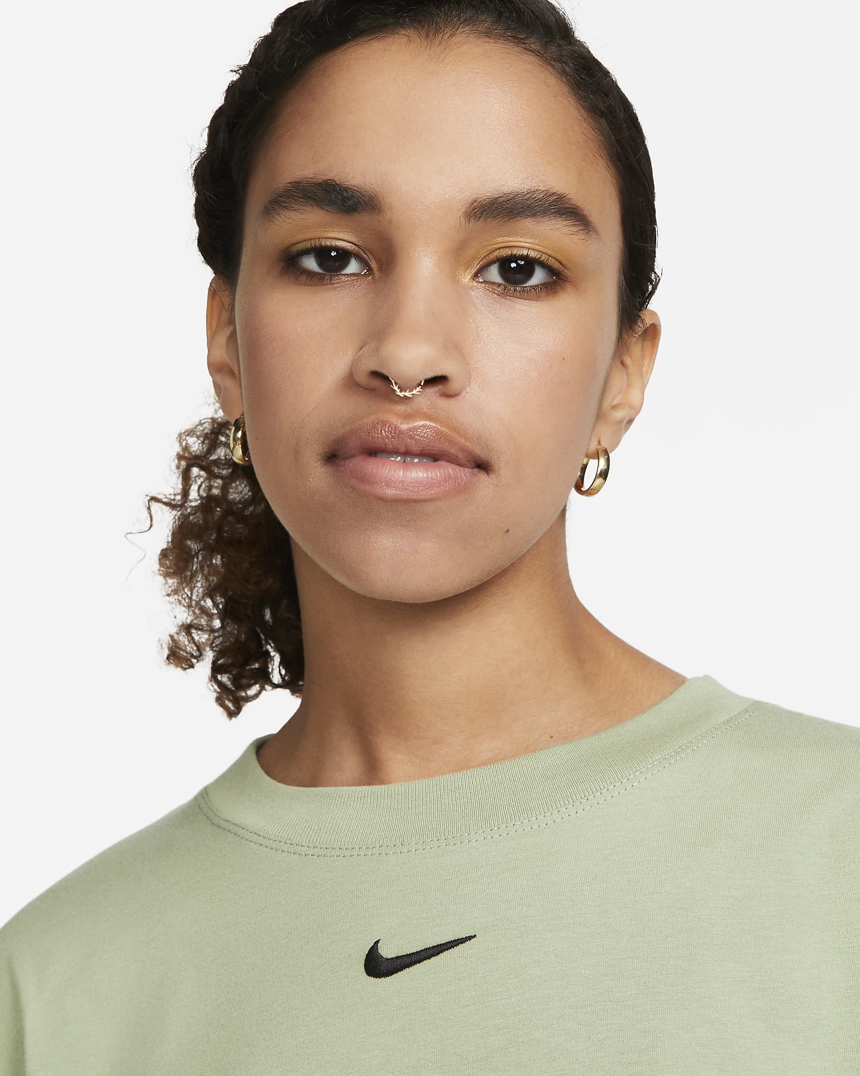 Nike Sportswear Essential Women's TShirt. Nike UK