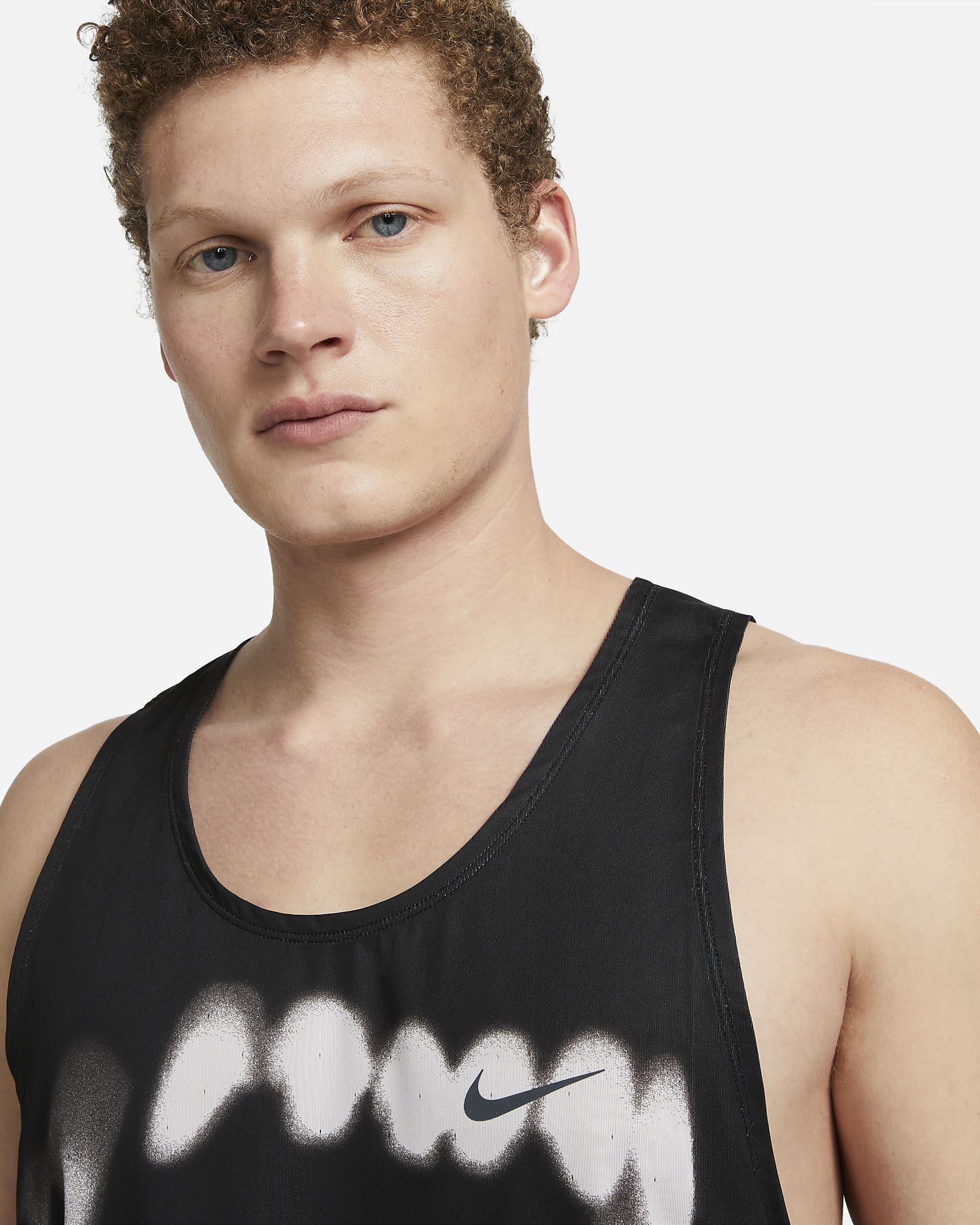 Nike DriFIT ADV Run Division Pinnacle Men's Running Tank. Nike SE