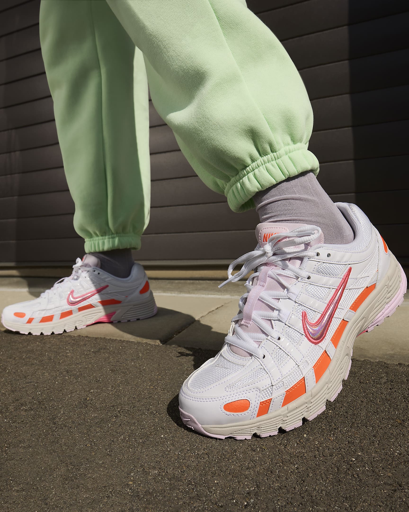 Chaussure Nike P-6000 - Blanc/Hyper Crimson/Pink Foam/Digital Pink