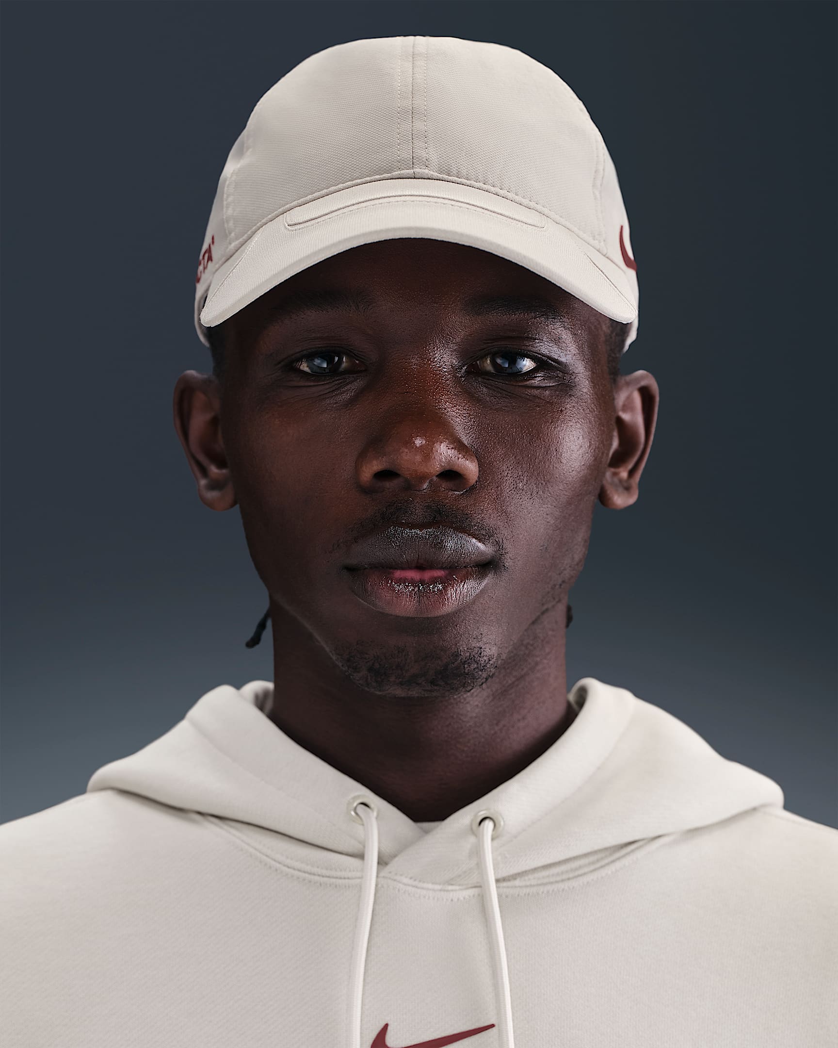 NOCTA Gorra CS S.S.C. - Light Orewood Brown/Team Red